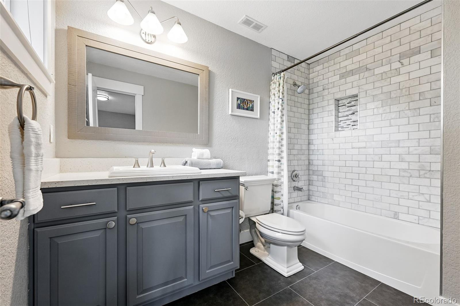 MLS Image #29 for 8276 e 28th drive,denver, Colorado