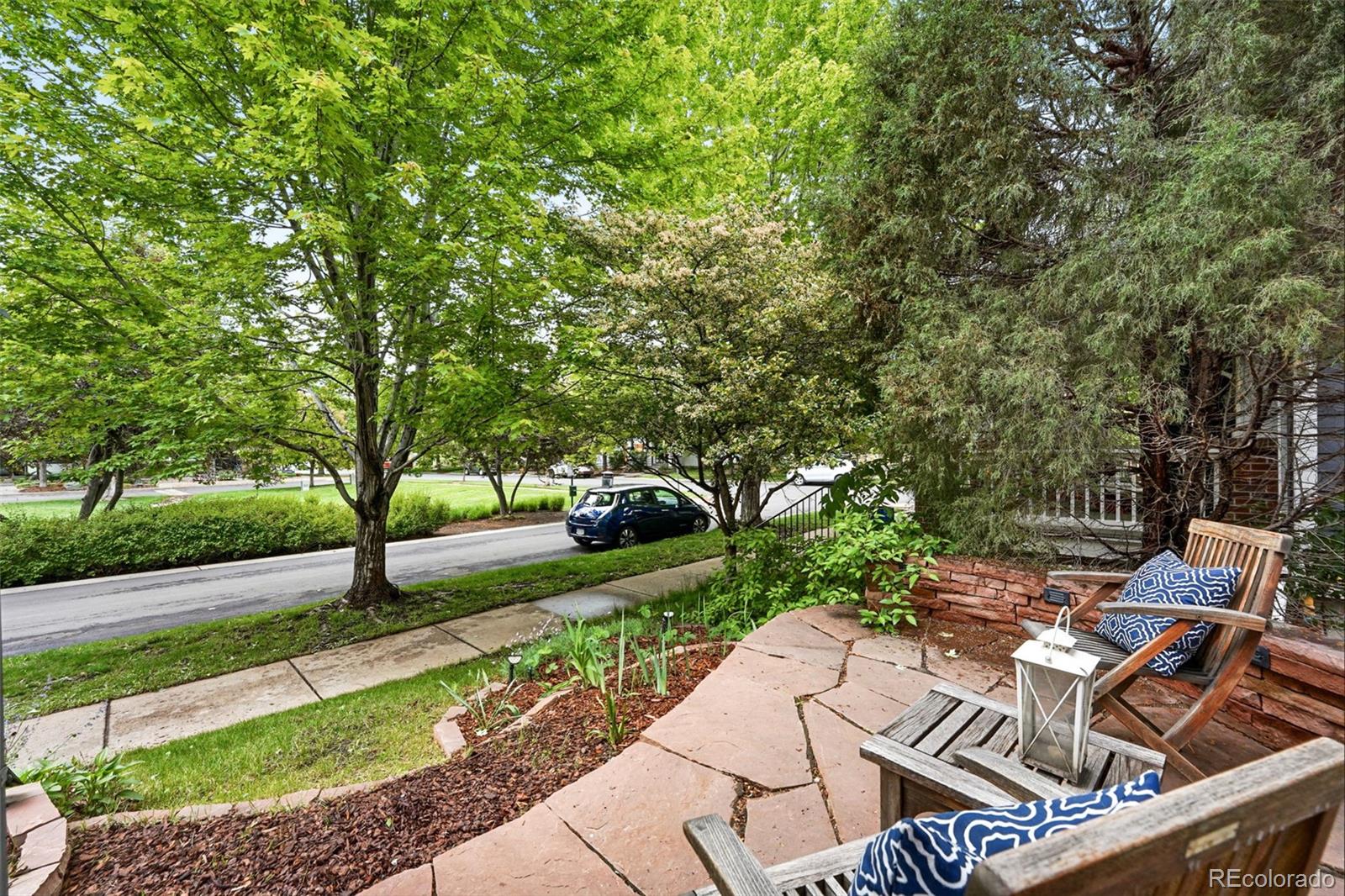 MLS Image #3 for 8276 e 28th drive,denver, Colorado