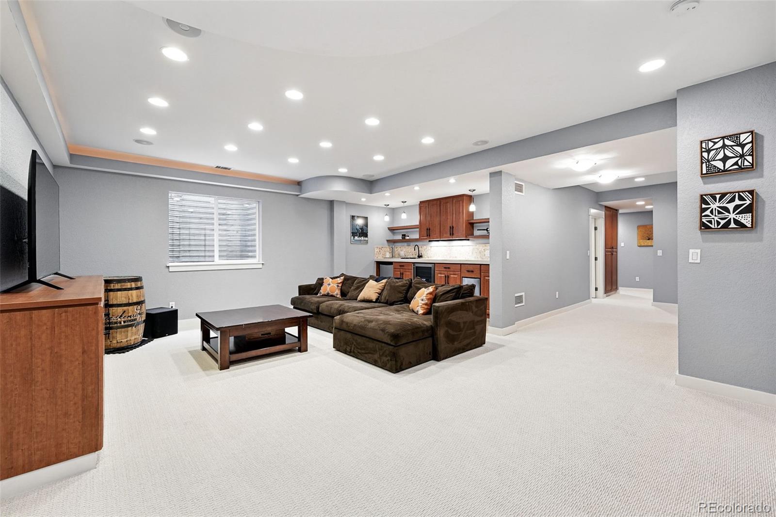 MLS Image #33 for 8276 e 28th drive,denver, Colorado