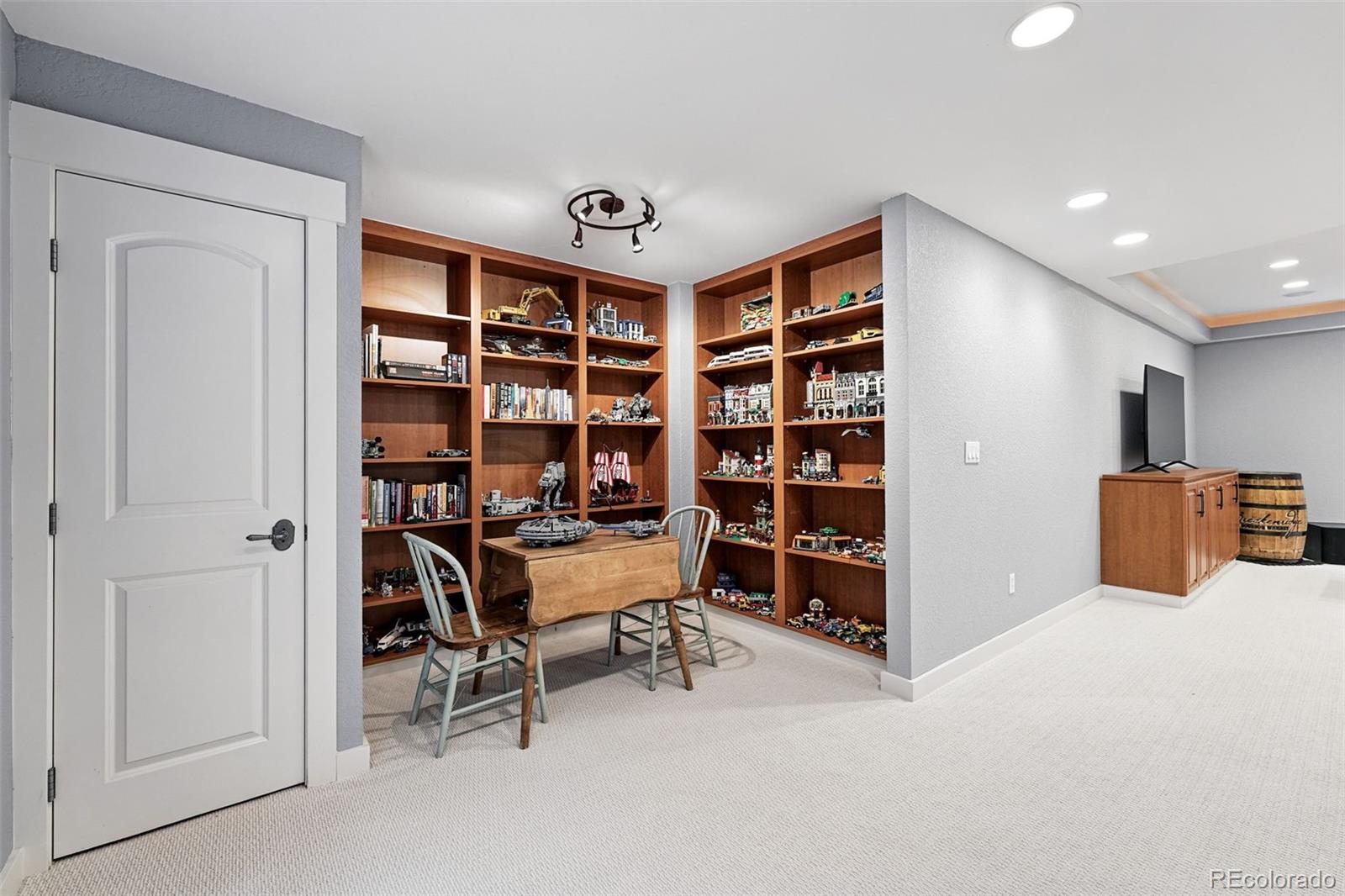 MLS Image #37 for 8276 e 28th drive,denver, Colorado