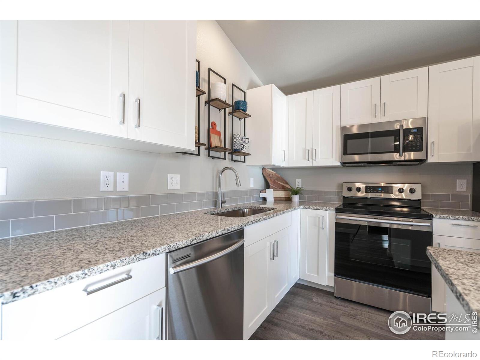 MLS Image #5 for 3912  kenai street,evans, Colorado