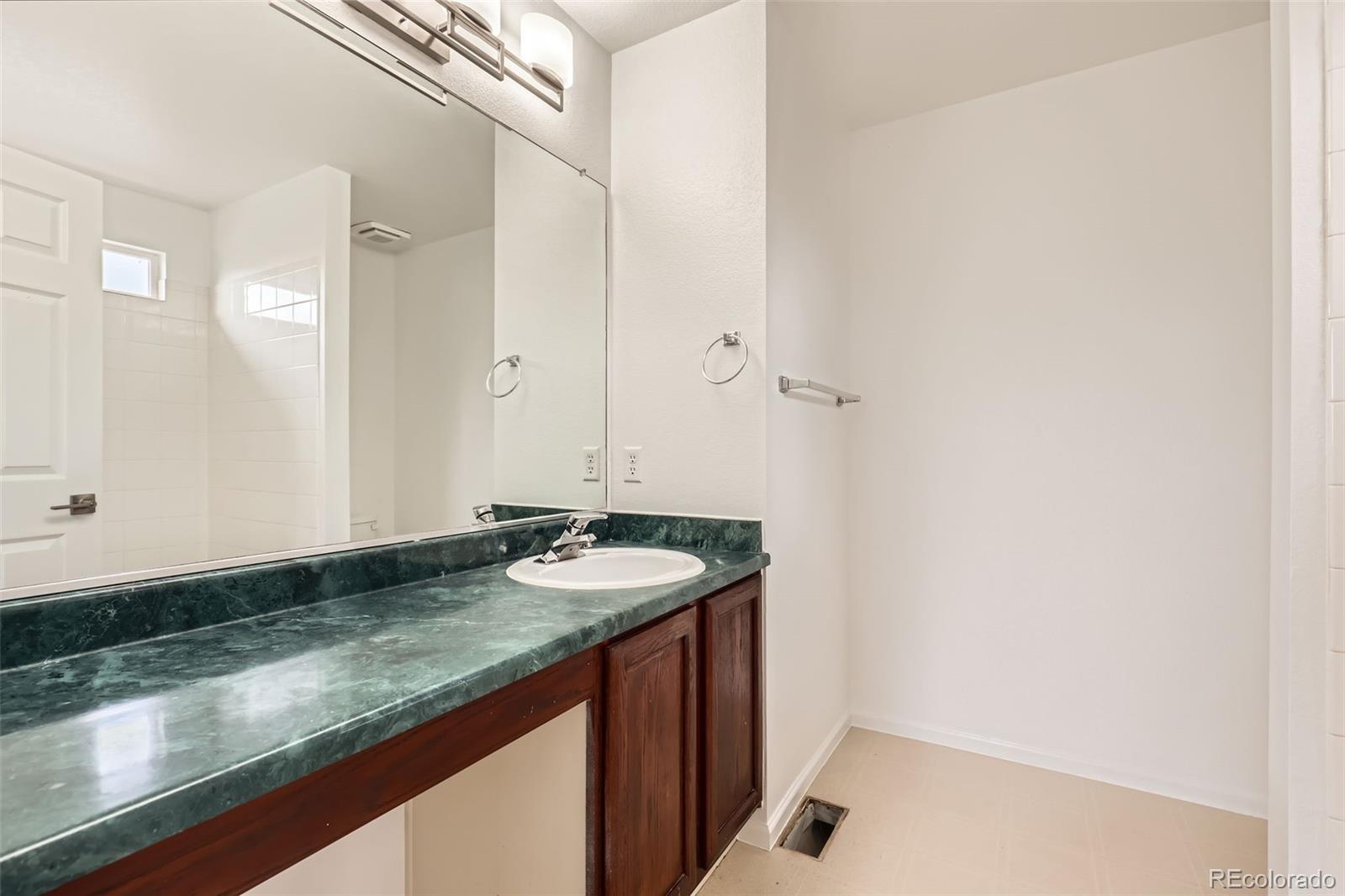 MLS Image #14 for 3853  orleans court,denver, Colorado