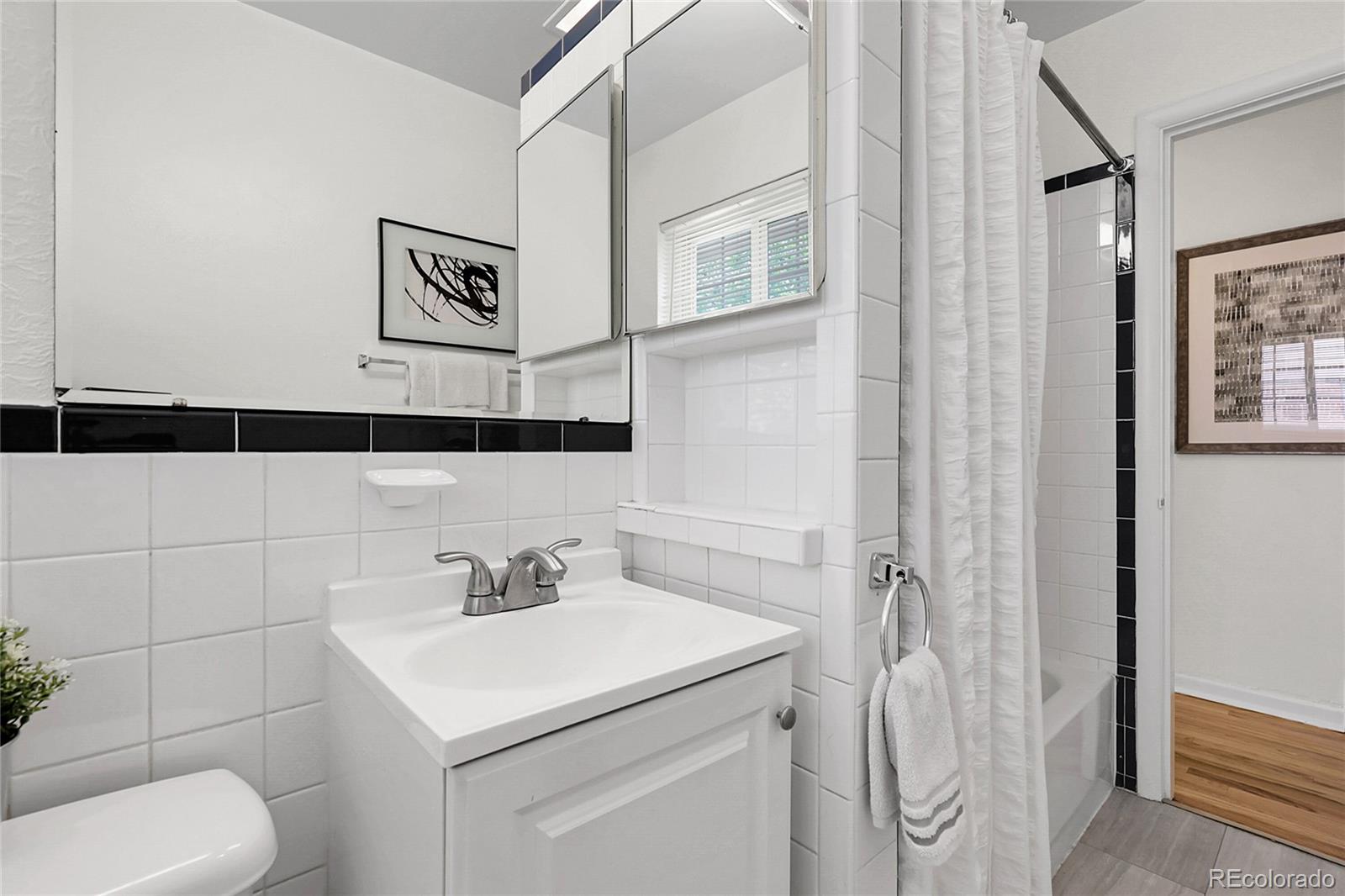 MLS Image #15 for 797 w briarwood avenue,littleton, Colorado