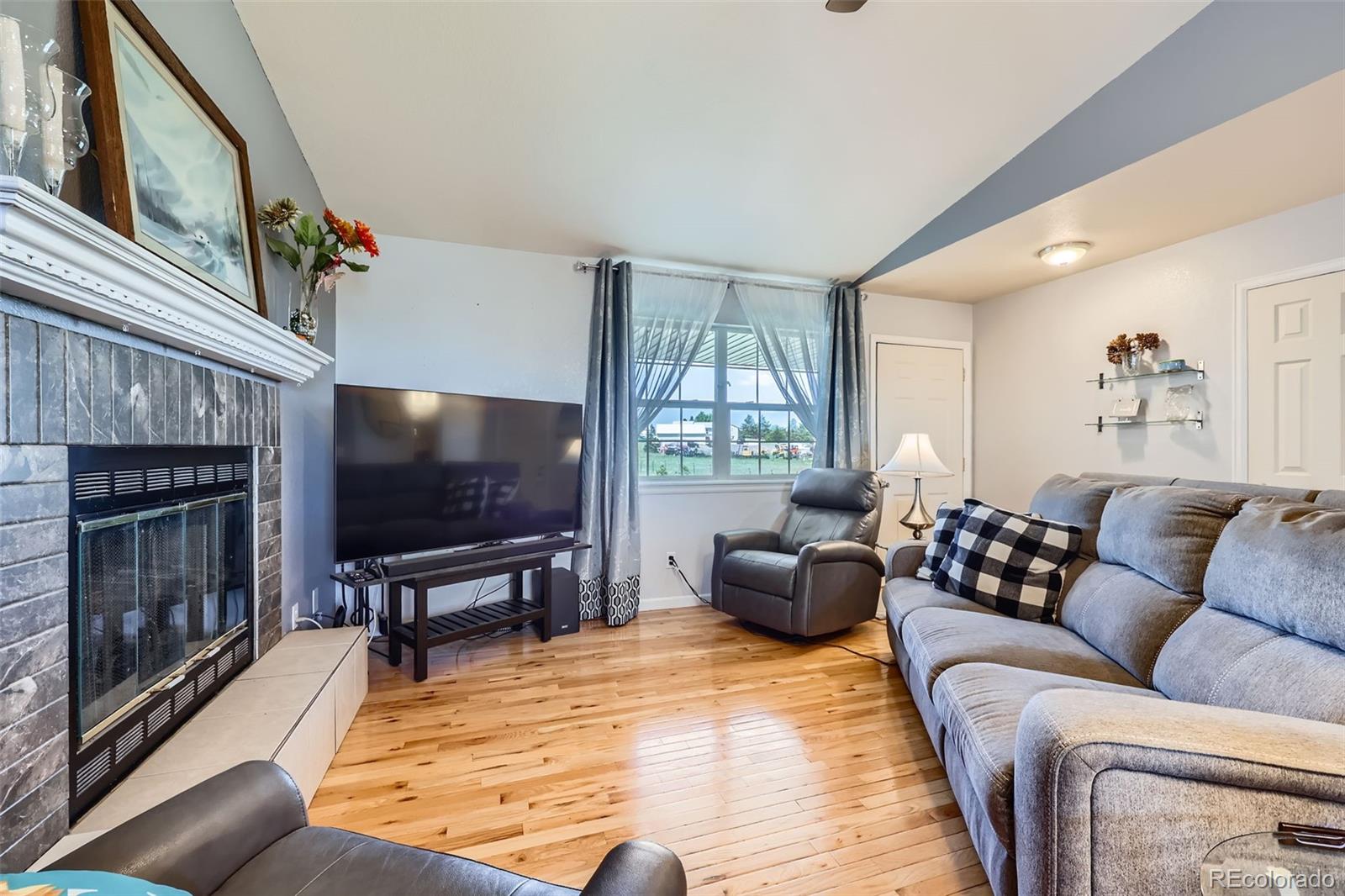 MLS Image #2 for 7716  shenandoah drive,elizabeth, Colorado