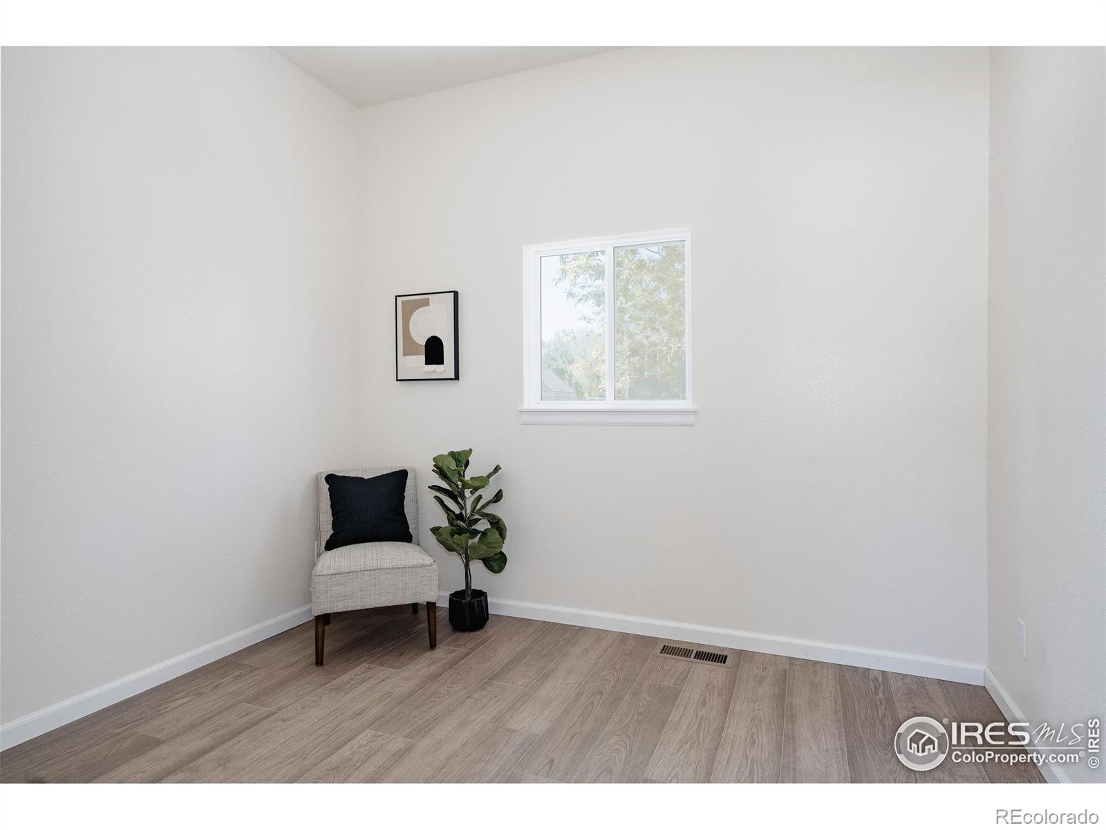 MLS Image #13 for 934  6th street,berthoud, Colorado