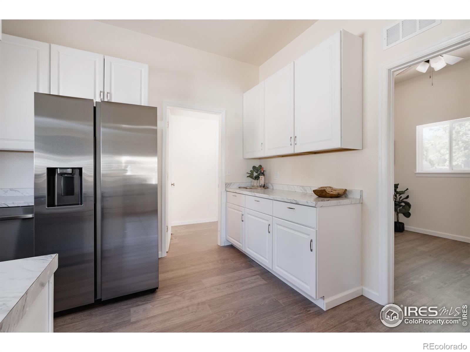 MLS Image #5 for 934  6th street,berthoud, Colorado