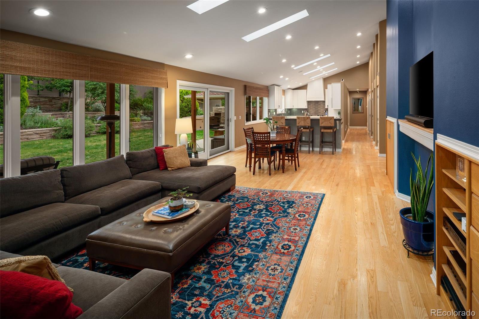 MLS Image #16 for 250 s dahlia street,denver, Colorado