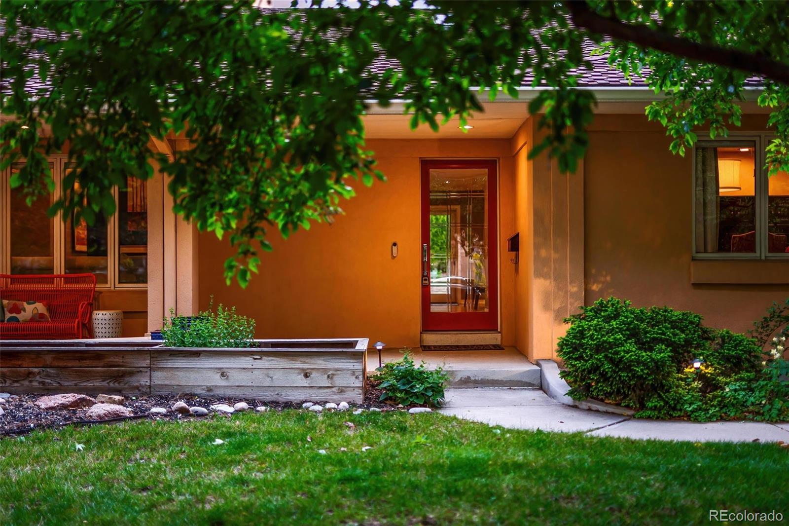 MLS Image #3 for 250 s dahlia street,denver, Colorado