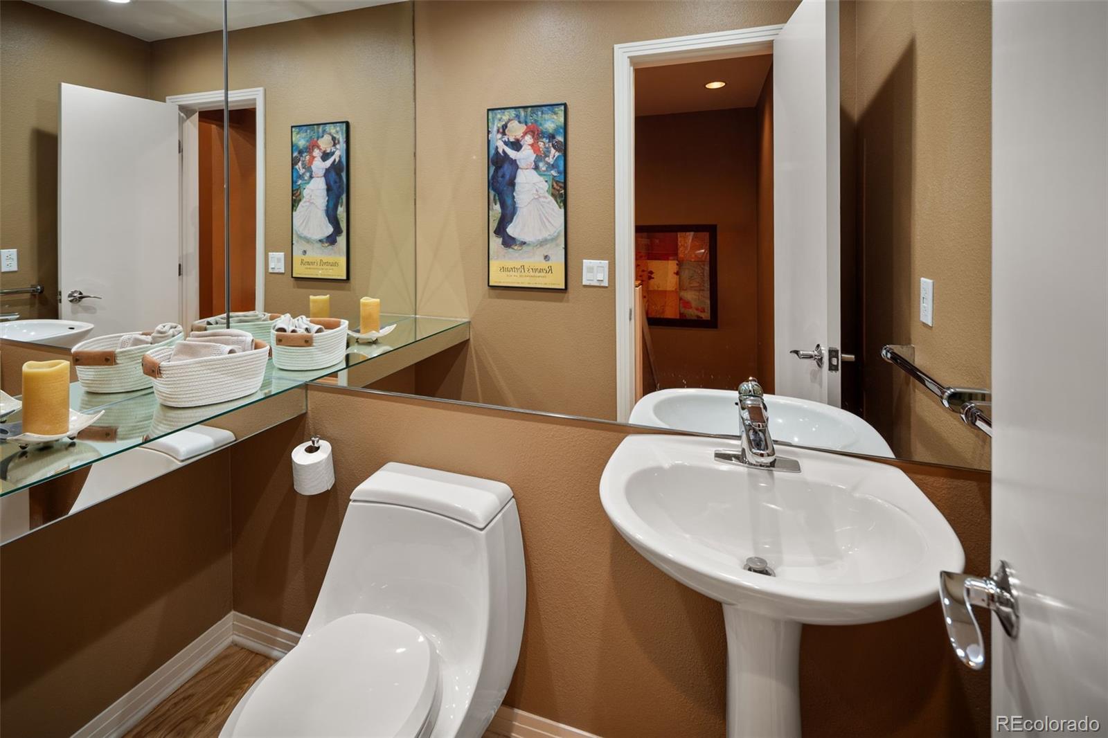 MLS Image #31 for 250 s dahlia street,denver, Colorado