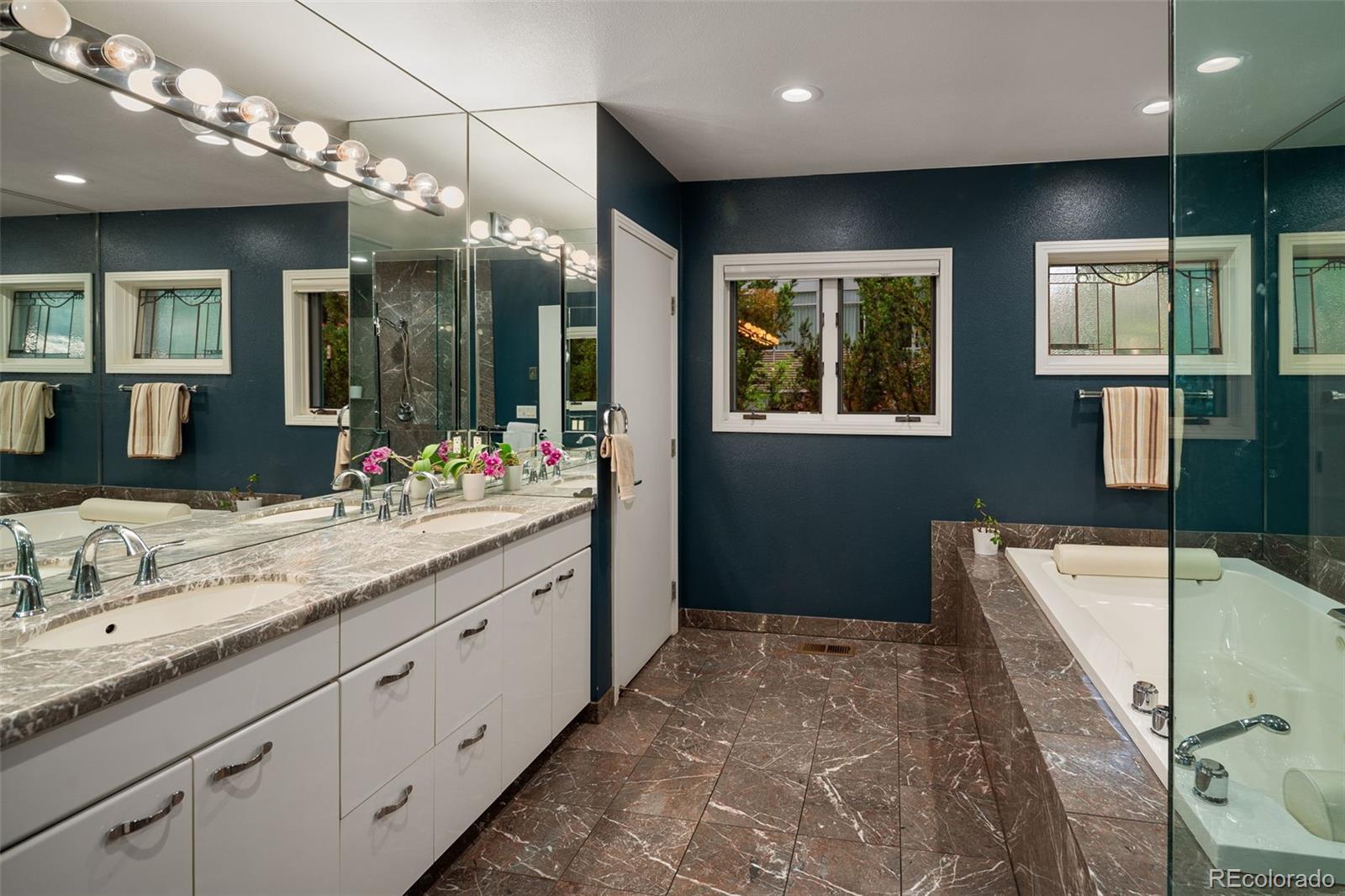 MLS Image #34 for 250 s dahlia street,denver, Colorado