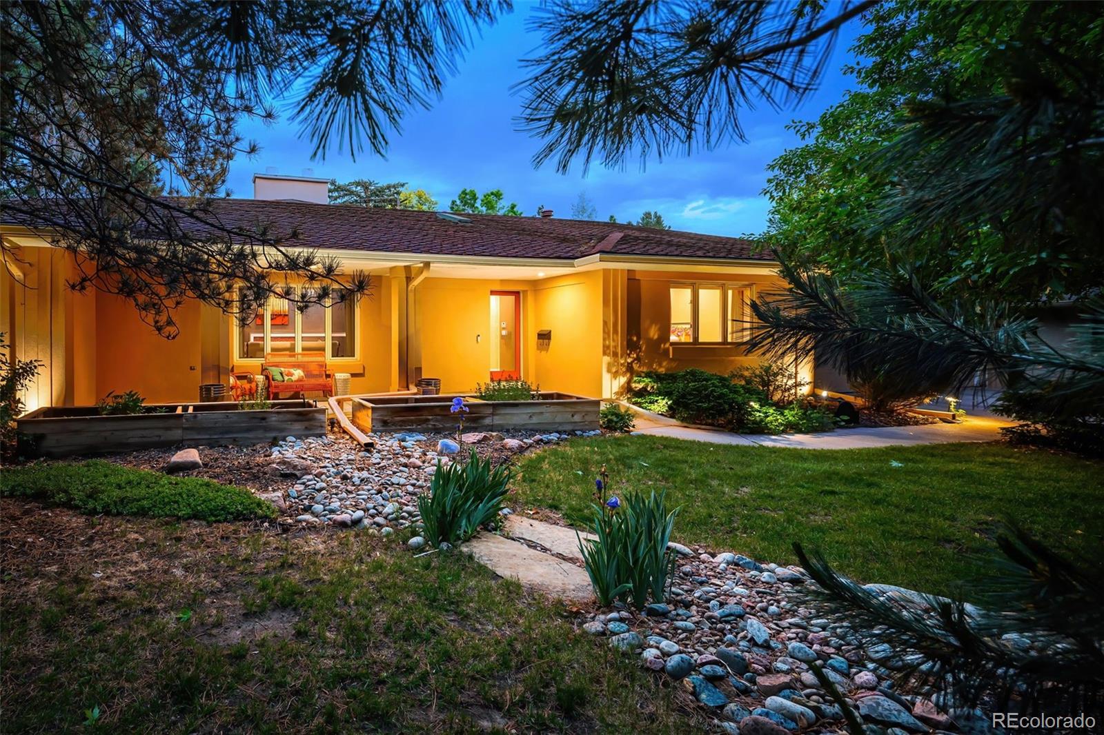 MLS Image #4 for 250 s dahlia street,denver, Colorado