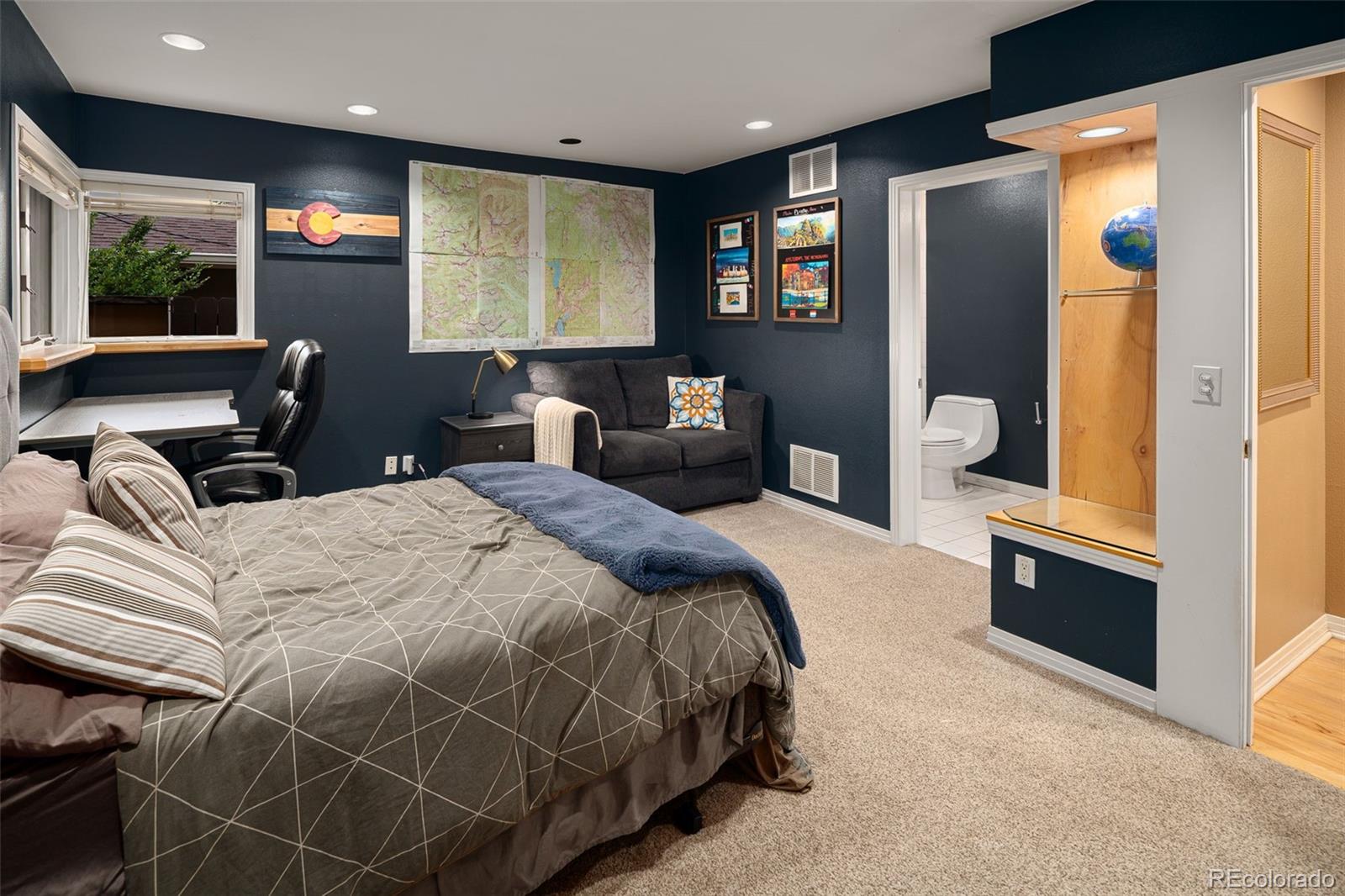 MLS Image #40 for 250 s dahlia street,denver, Colorado