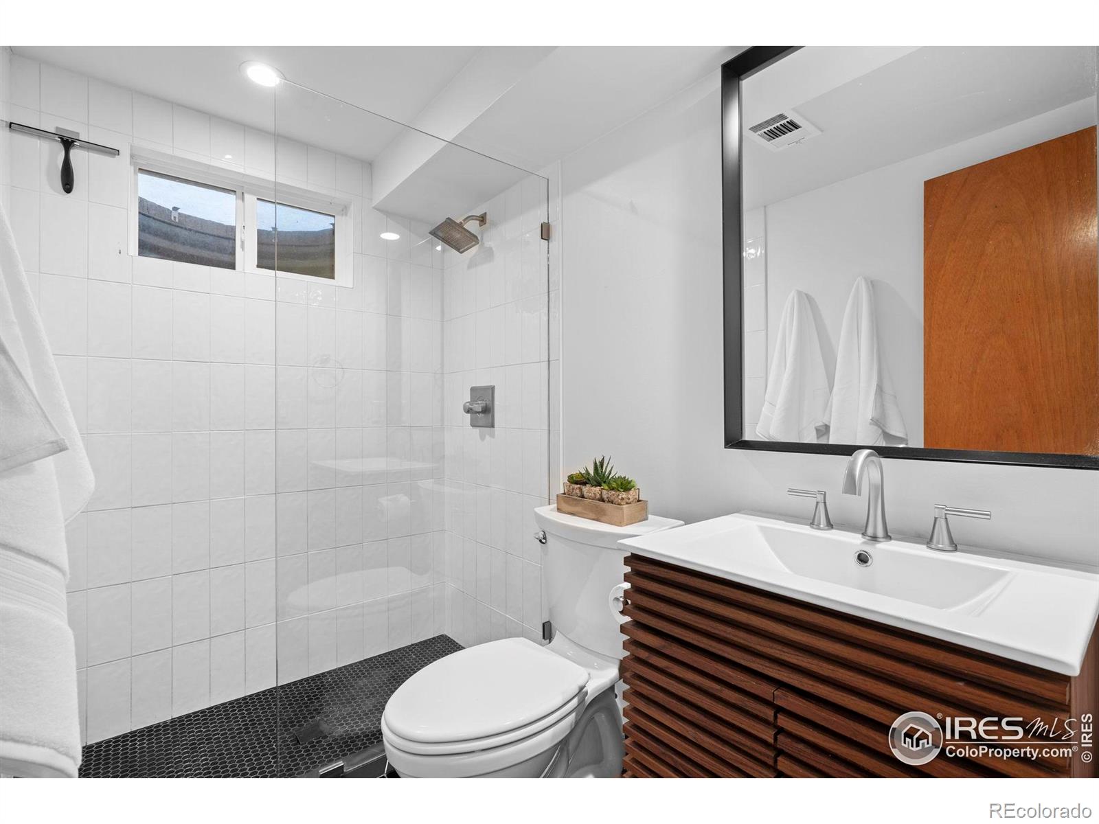 MLS Image #17 for 7736  vallejo street,denver, Colorado