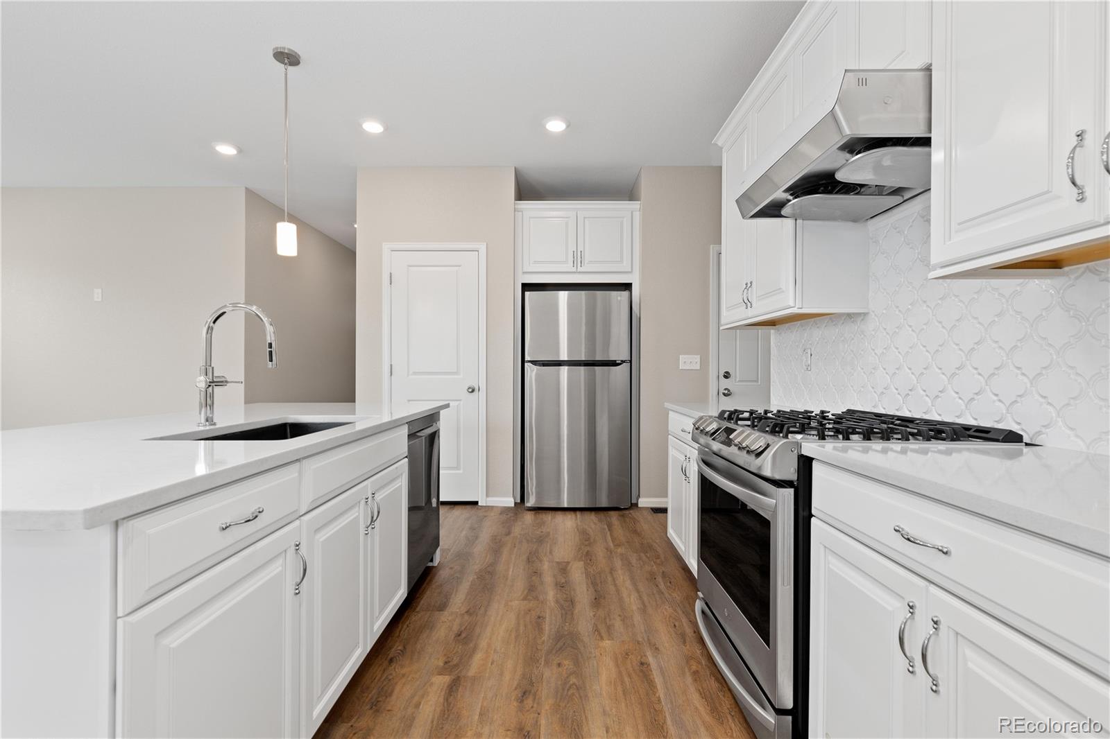 MLS Image #4 for 27639 e 7th lane,aurora, Colorado
