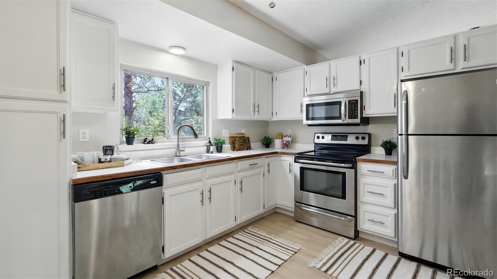 MLS Image #12 for 959  pulpit rock circle,colorado springs, Colorado