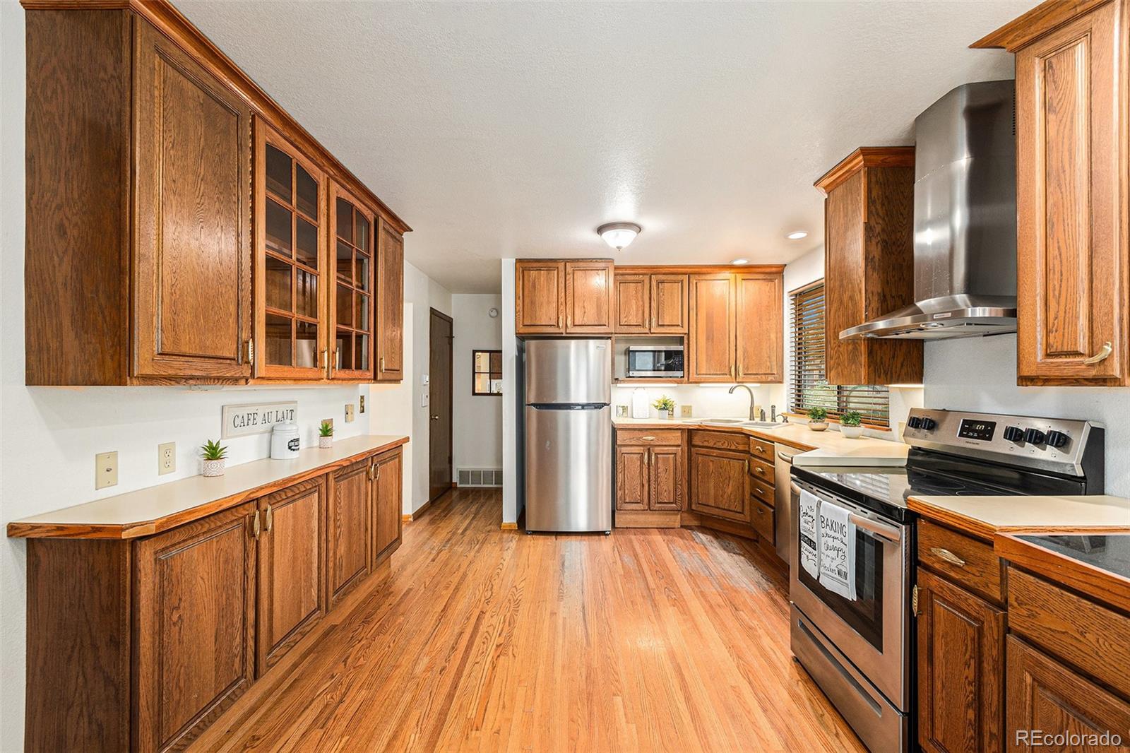 MLS Image #10 for 8445  williamsburg drive,colorado springs, Colorado