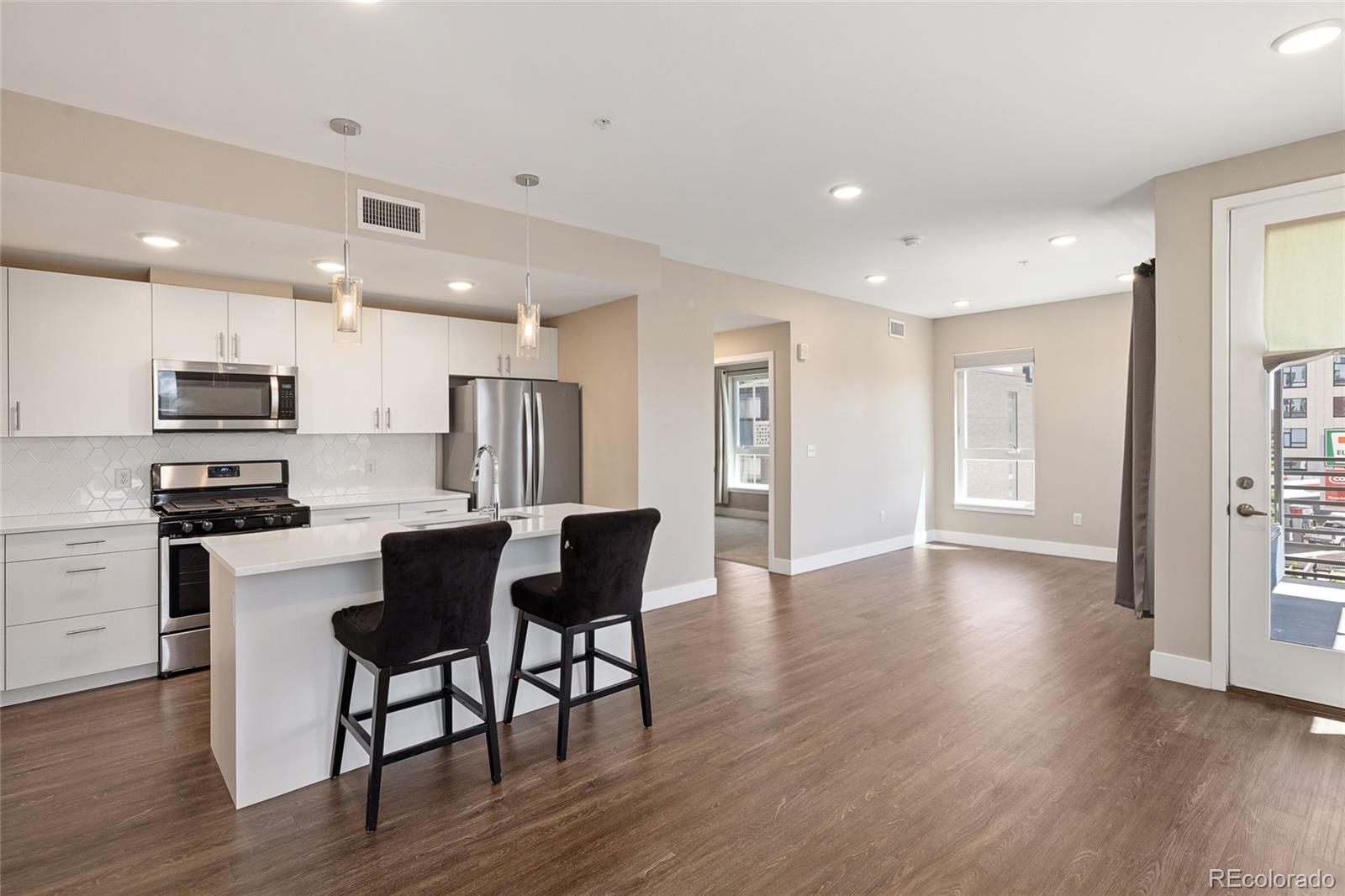 MLS Image #14 for 2374 s university boulevard,denver, Colorado