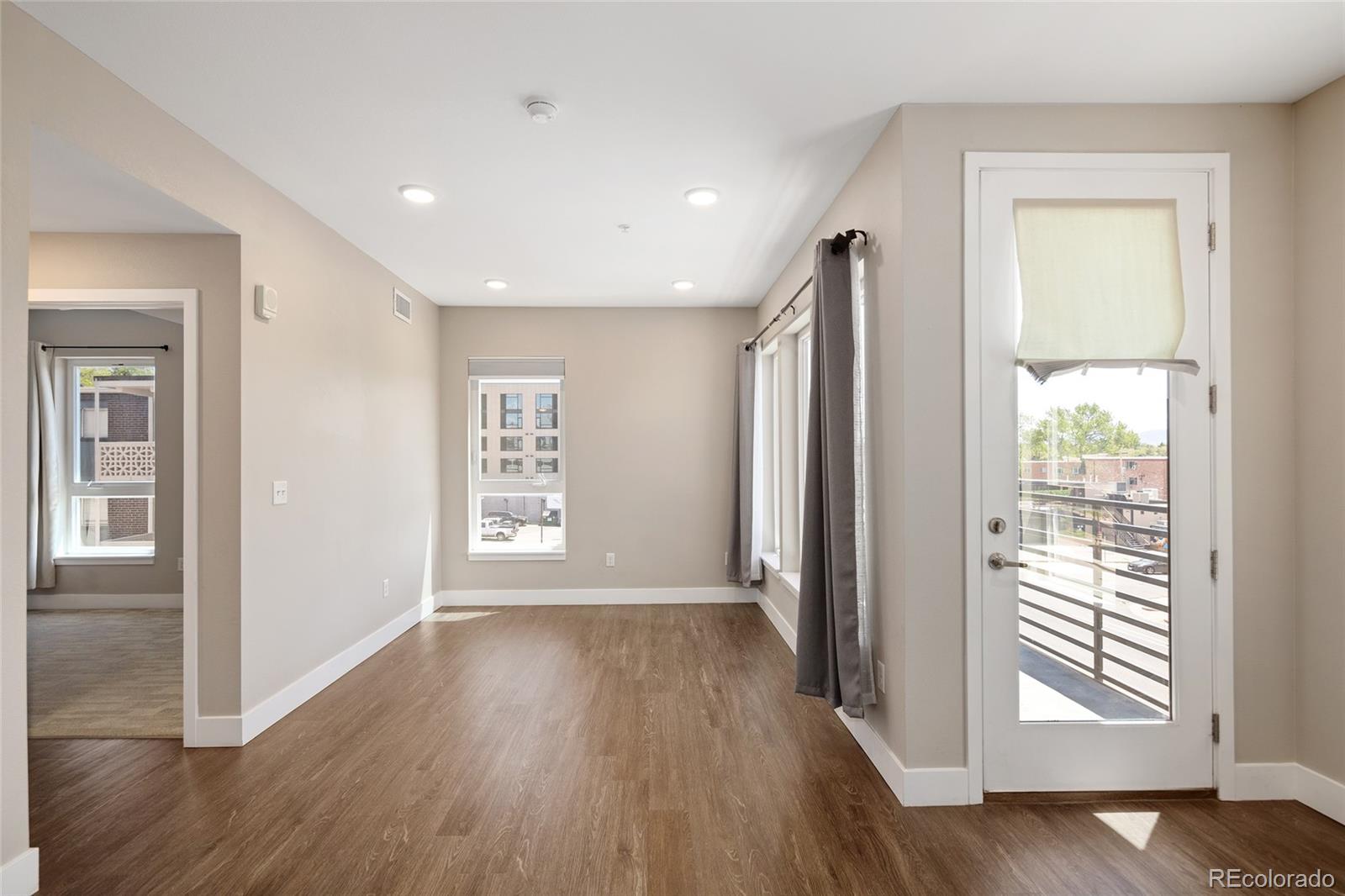 MLS Image #8 for 2374 s university boulevard,denver, Colorado