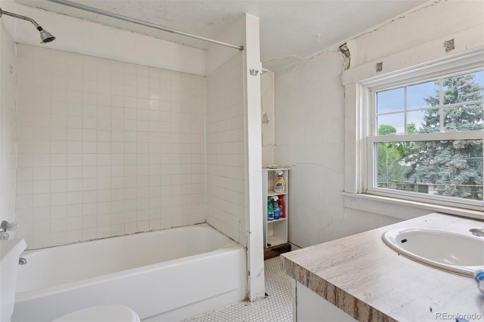 MLS Image #24 for 1551 s university boulevard,denver, Colorado