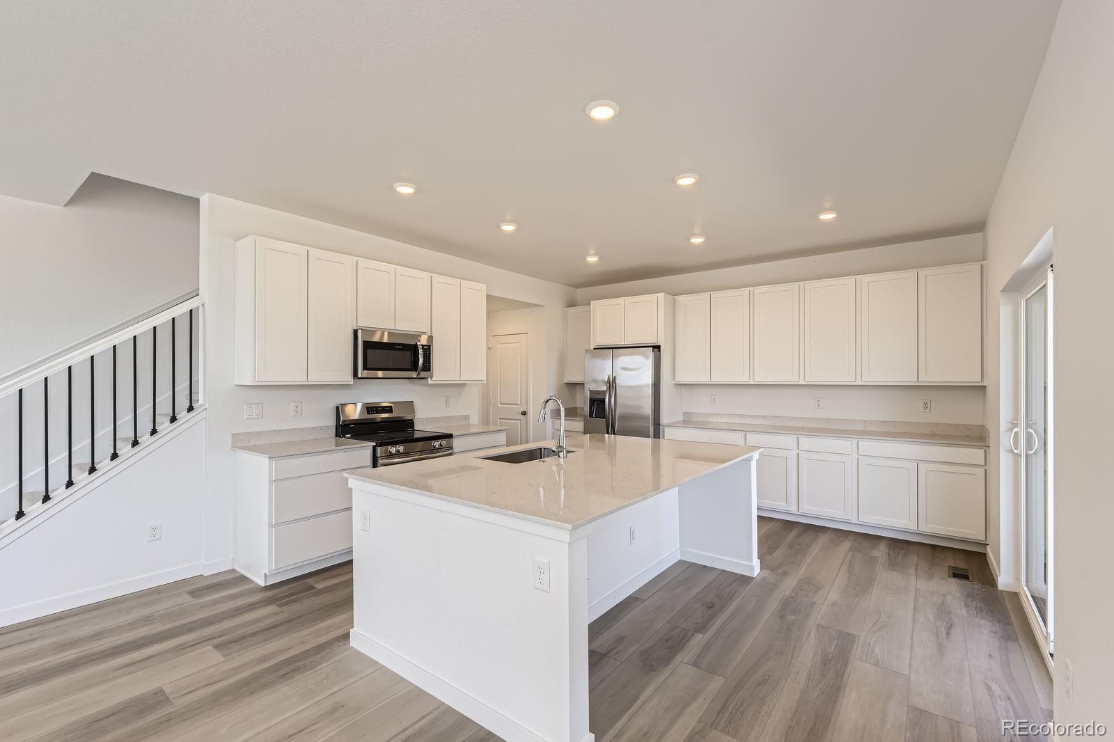 MLS Image #2 for 656 n clubview street,watkins, Colorado