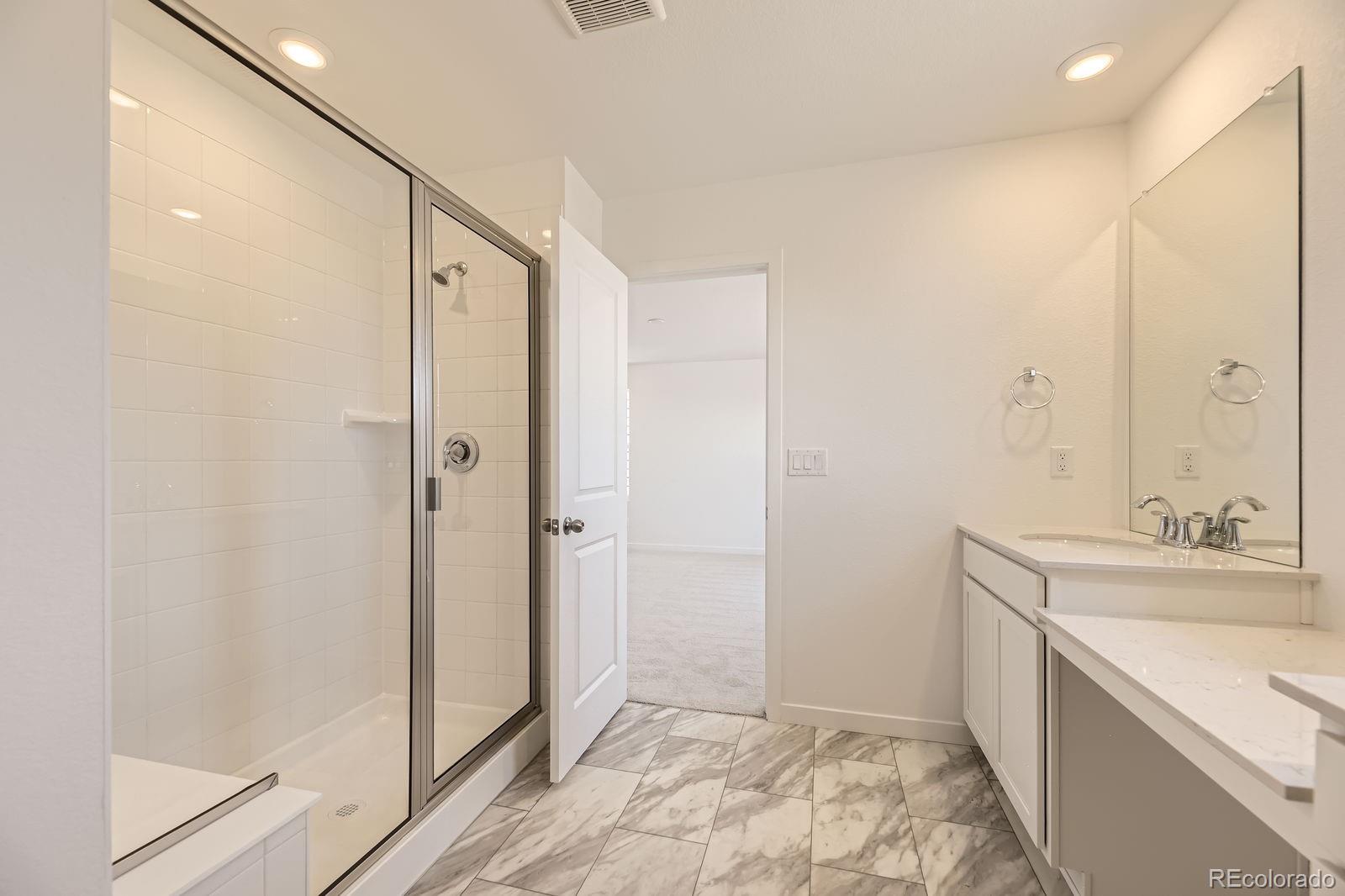 MLS Image #8 for 656 n clubview street,watkins, Colorado