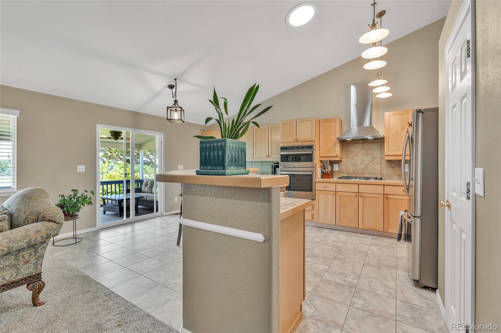 MLS Image #12 for 10877 w 55th lane,arvada, Colorado