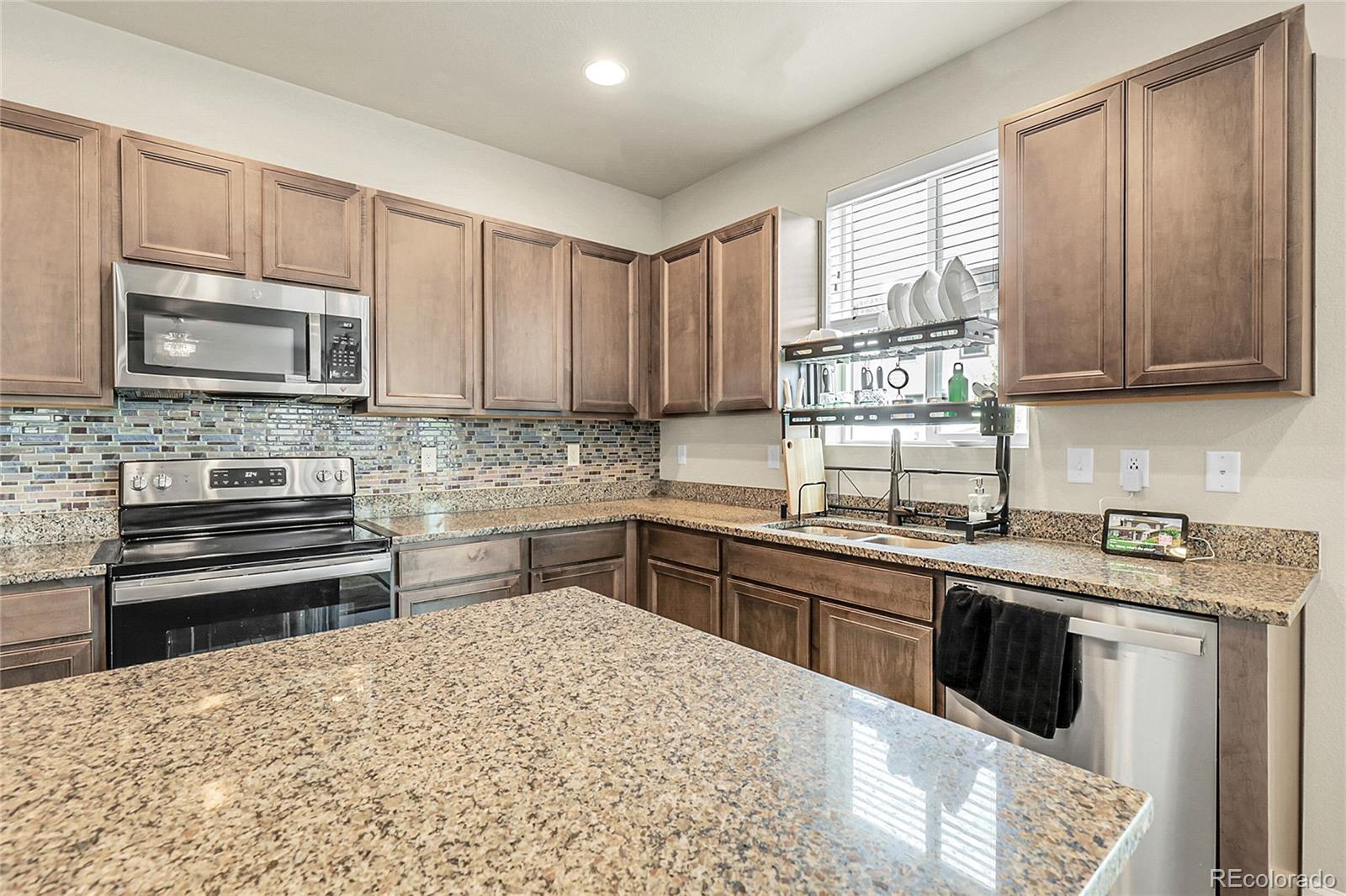 MLS Image #18 for 6484 n ceylon court,denver, Colorado