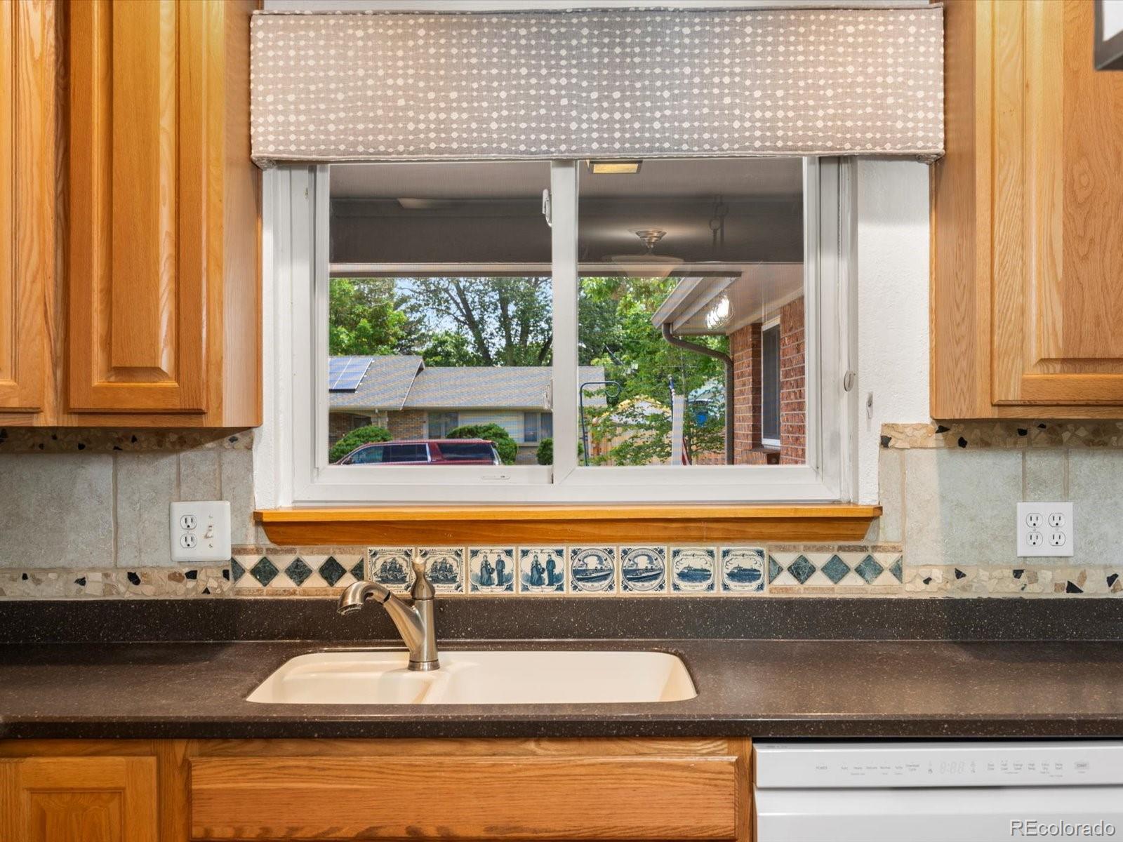 MLS Image #7 for 945  emerald street,broomfield, Colorado