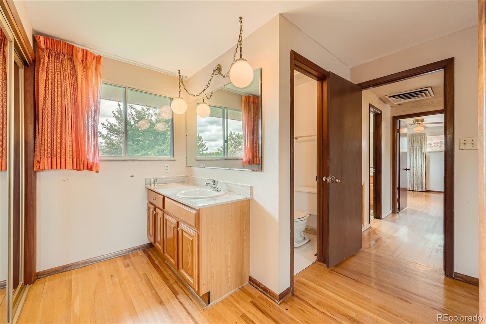 MLS Image #15 for 7700 e oxford avenue,denver, Colorado
