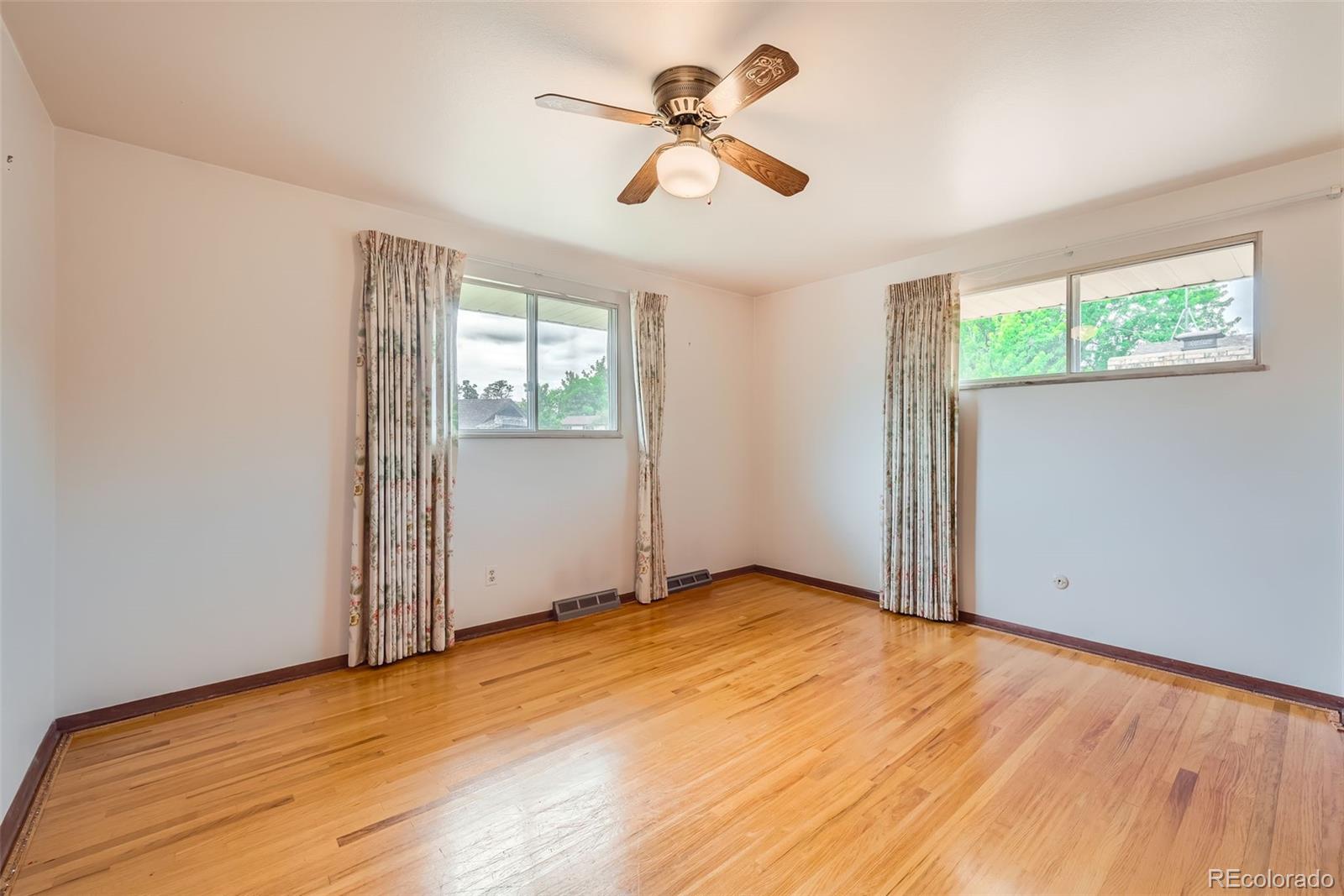 MLS Image #17 for 7700 e oxford avenue,denver, Colorado