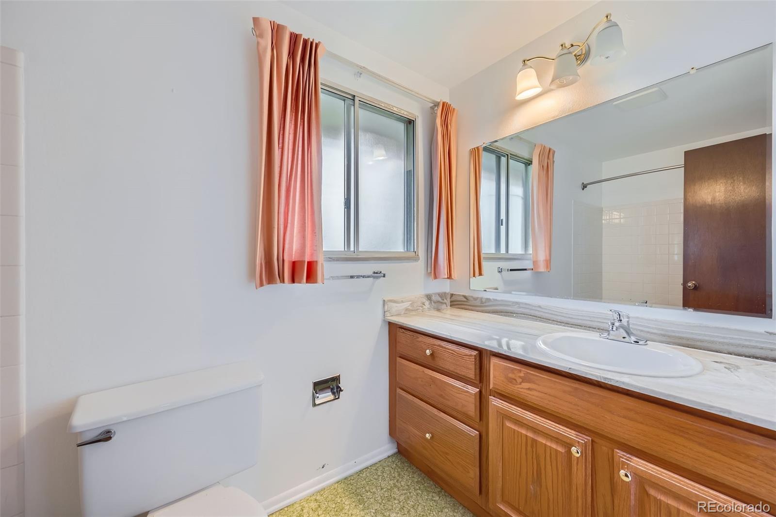 MLS Image #18 for 7700 e oxford avenue,denver, Colorado