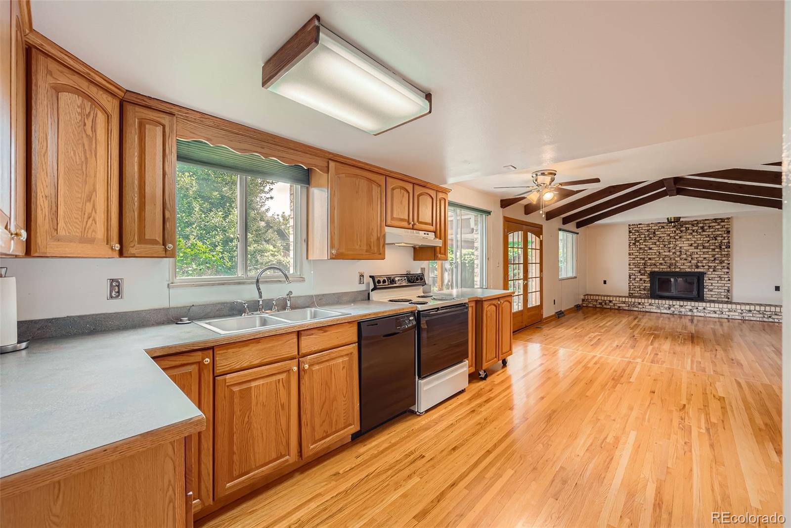 MLS Image #6 for 7700 e oxford avenue,denver, Colorado