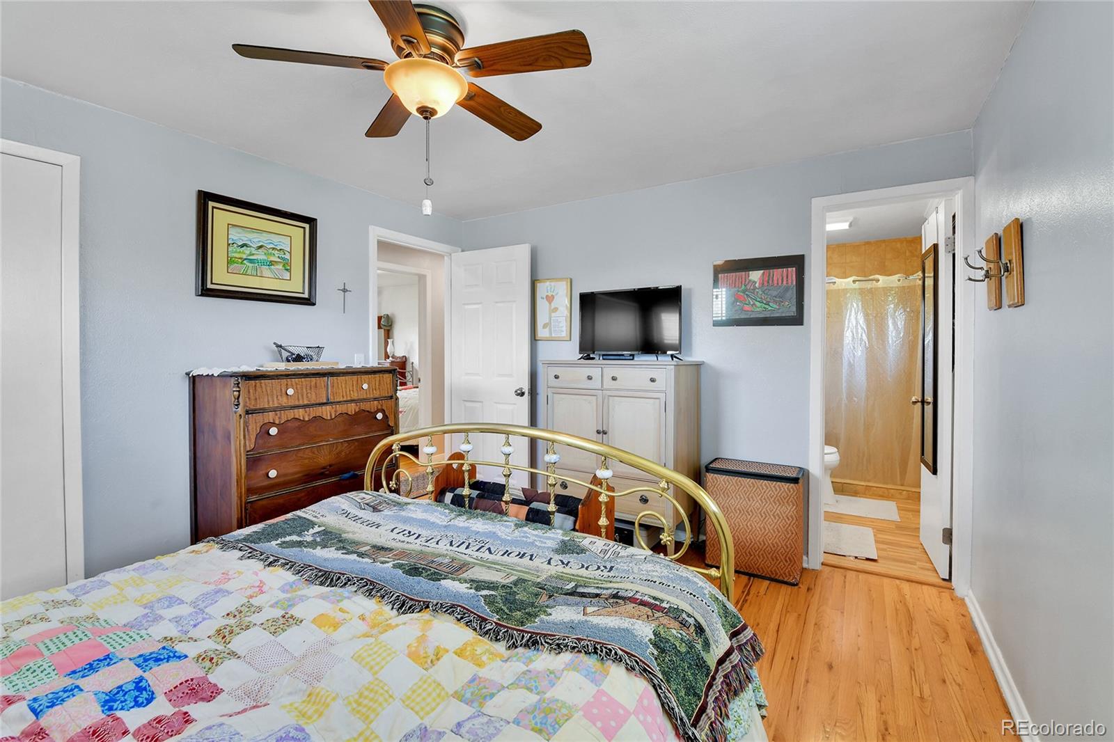 MLS Image #14 for 3266 s wabash court,denver, Colorado