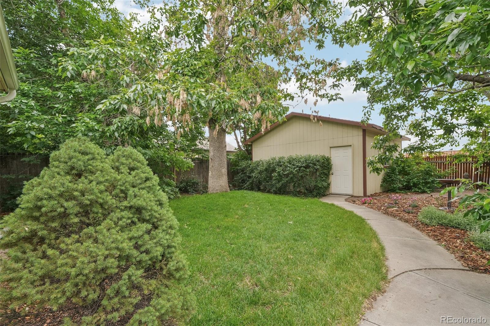 MLS Image #39 for 2203 s lincoln street,denver, Colorado