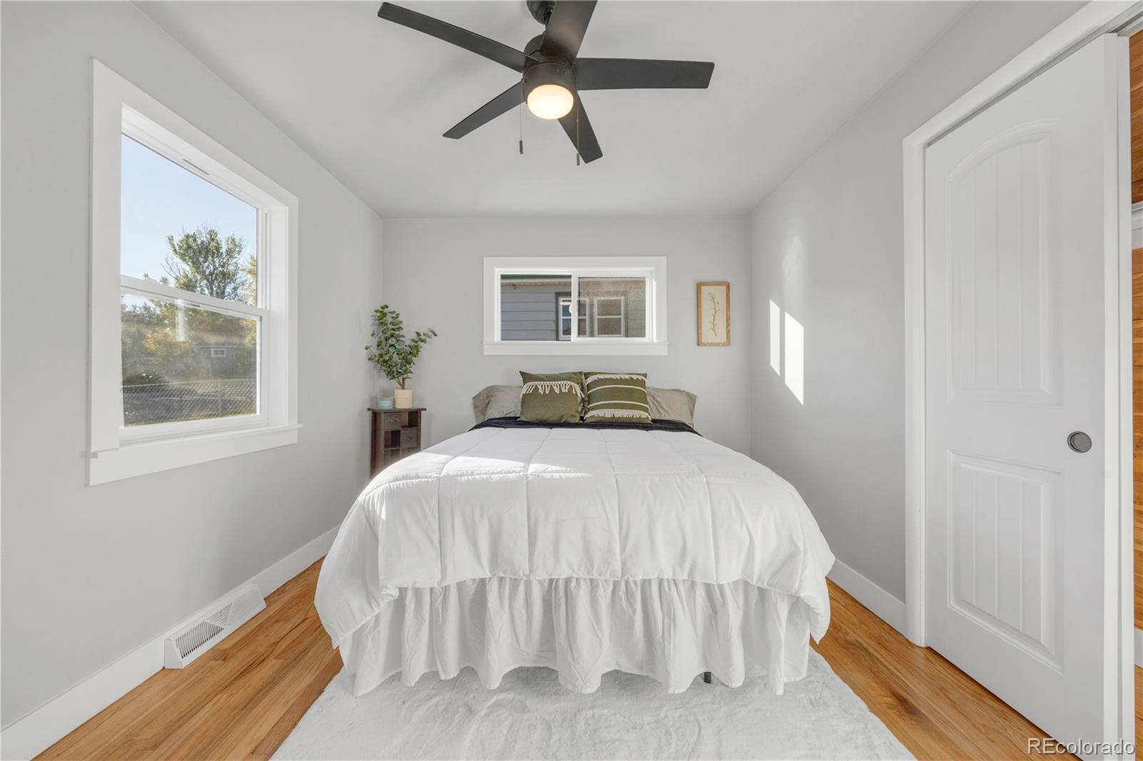 MLS Image #20 for 709 s wolcott court,denver, Colorado