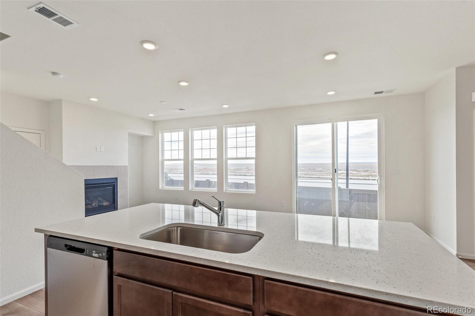 MLS Image #14 for 28636 e 6th place,watkins, Colorado