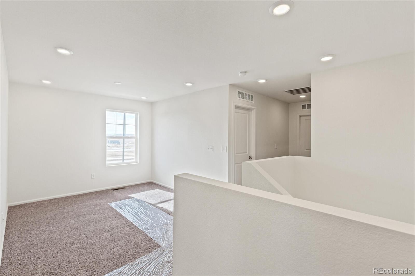 MLS Image #17 for 28636 e 6th place,watkins, Colorado