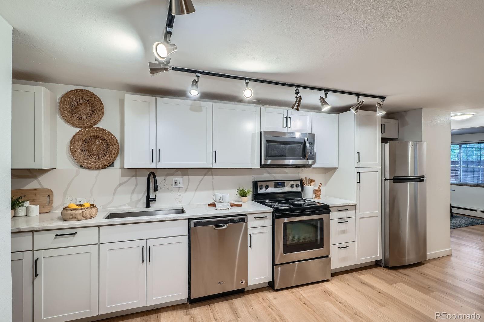 MLS Image #5 for 155 s pennsylvania street,denver, Colorado