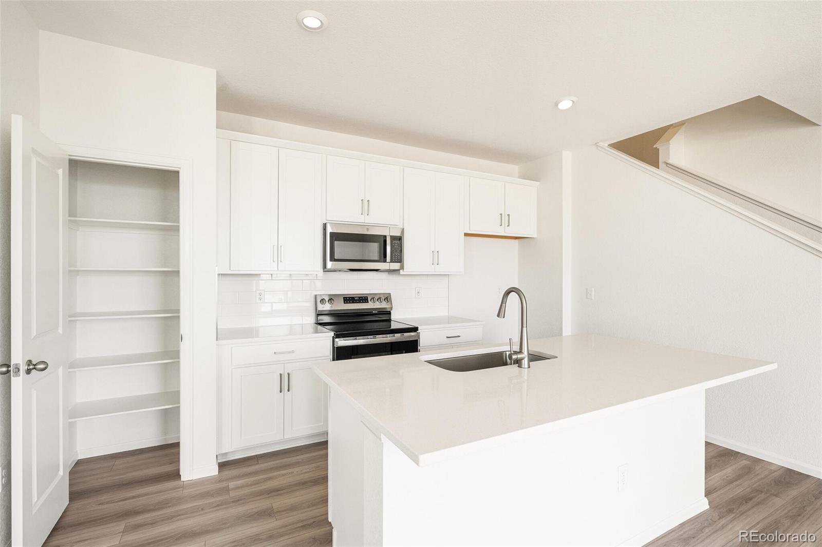 MLS Image #14 for 5233 n elk street,aurora, Colorado