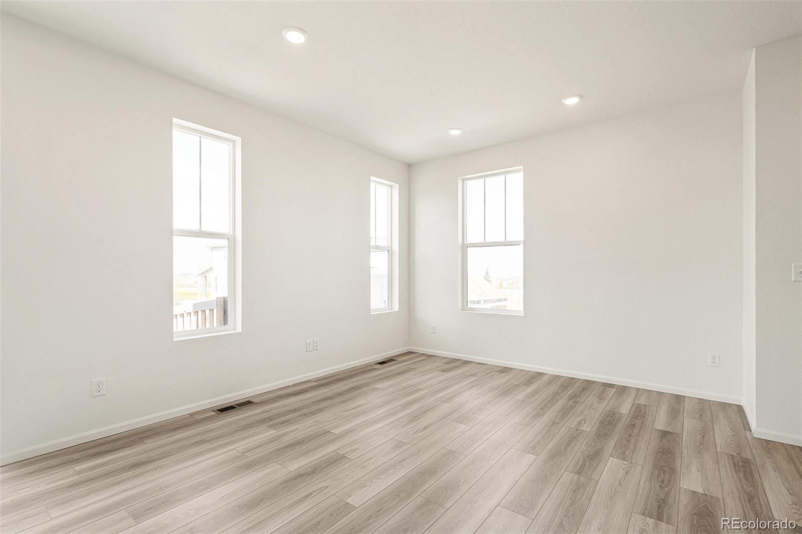 MLS Image #8 for 5233 n elk street,aurora, Colorado