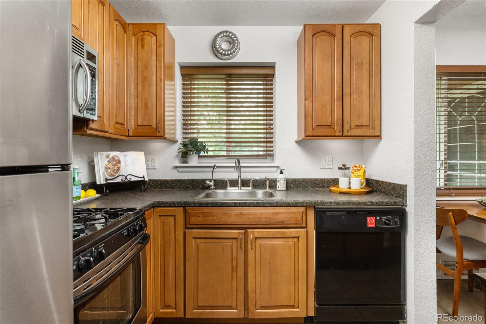 MLS Image #8 for 2690  magnolia street,denver, Colorado
