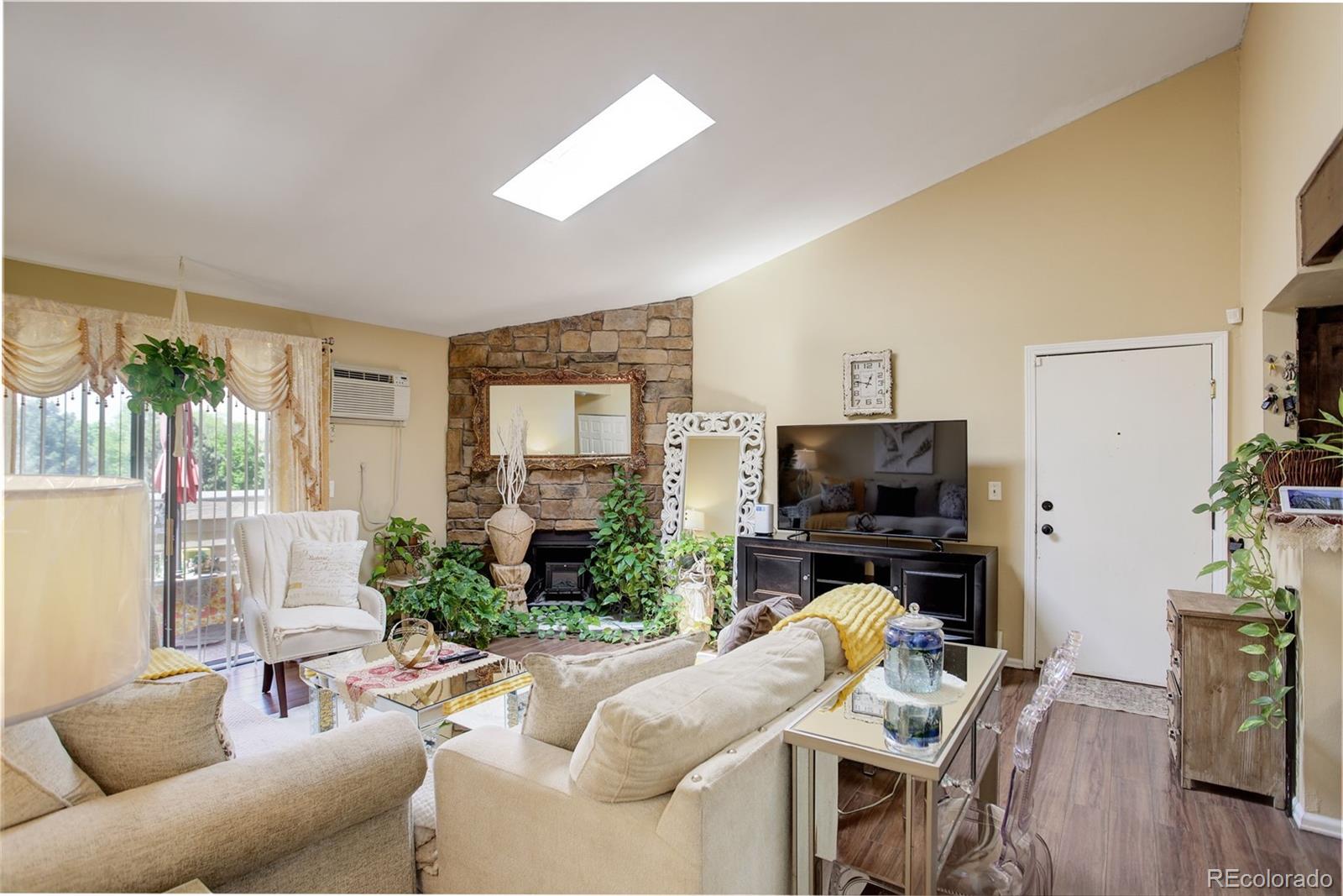 MLS Image #2 for 10150 e virginia avenue,denver, Colorado
