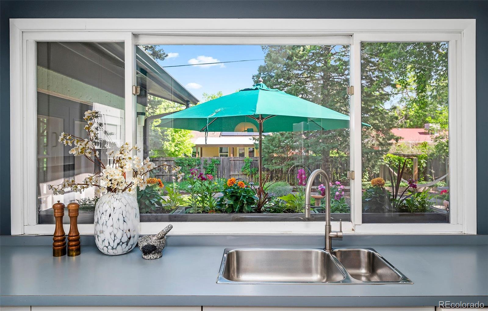 MLS Image #10 for 7121 e arkansas avenue,denver, Colorado