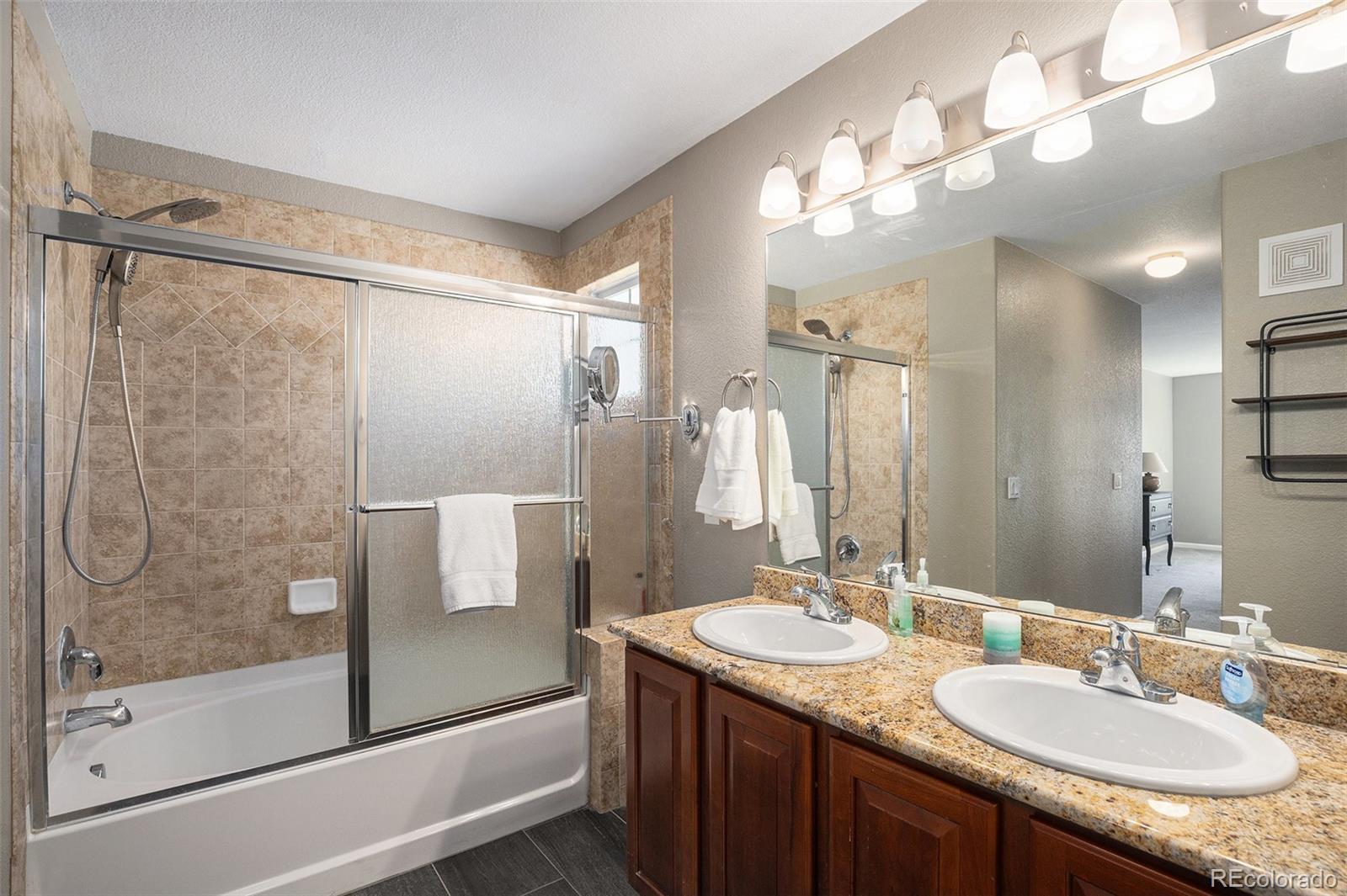 MLS Image #14 for 22002 e irish drive ,aurora, Colorado