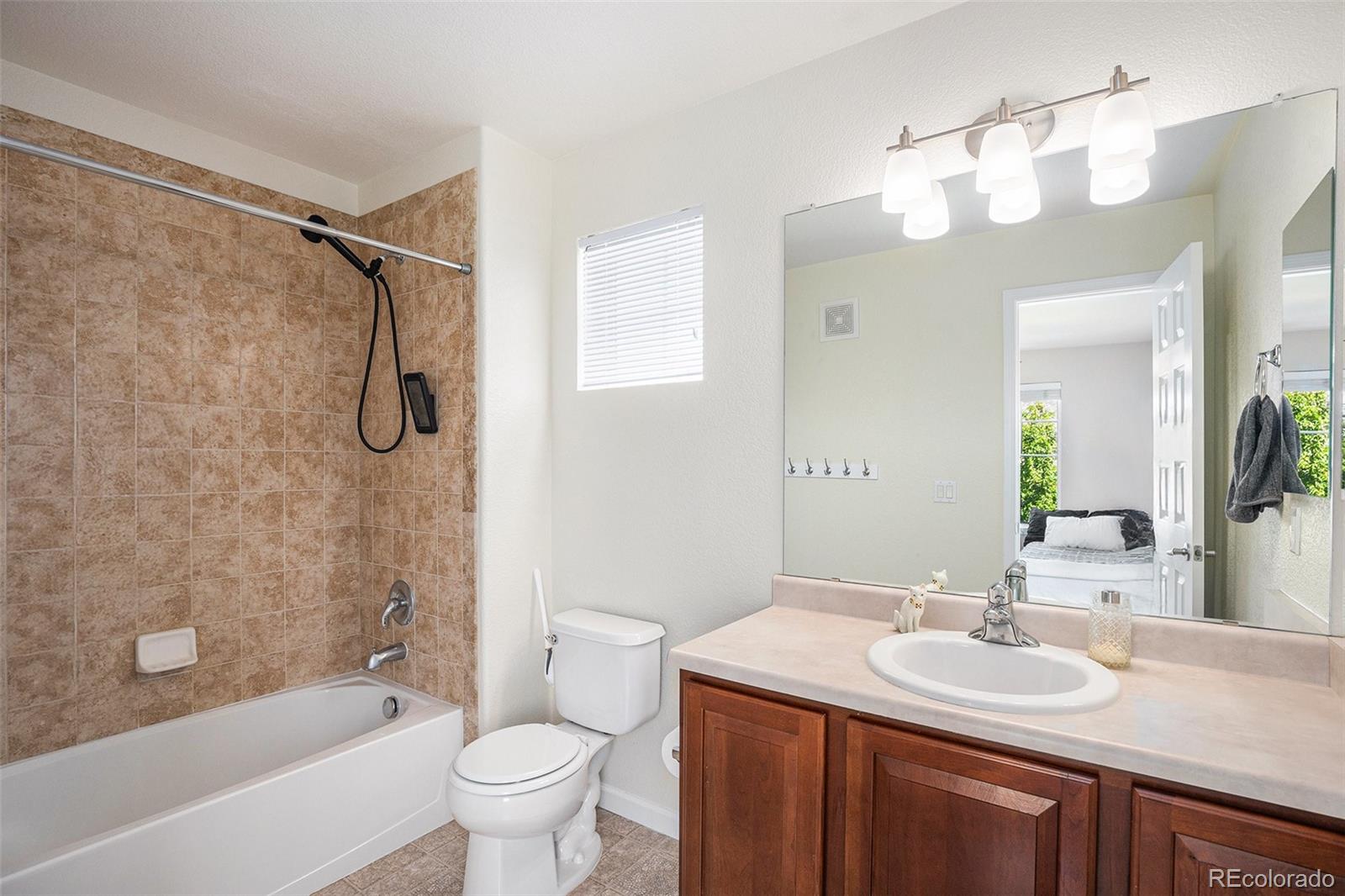 MLS Image #16 for 22002 e irish drive ,aurora, Colorado