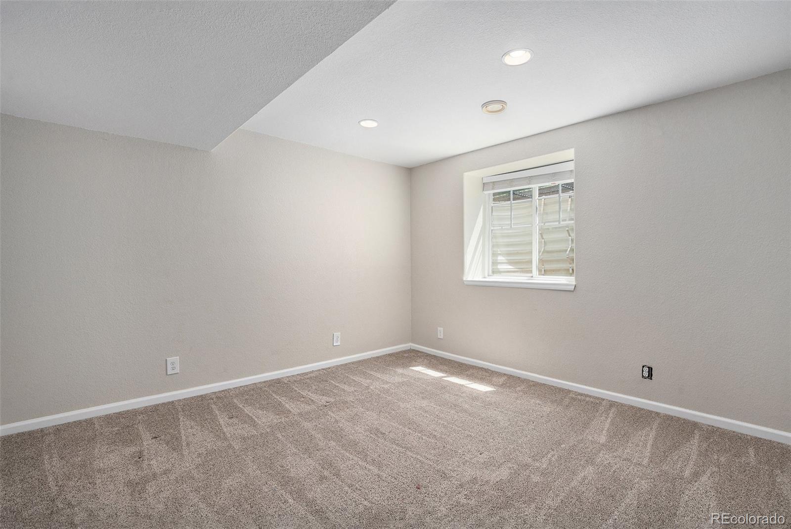 MLS Image #17 for 22002 e irish drive ,aurora, Colorado