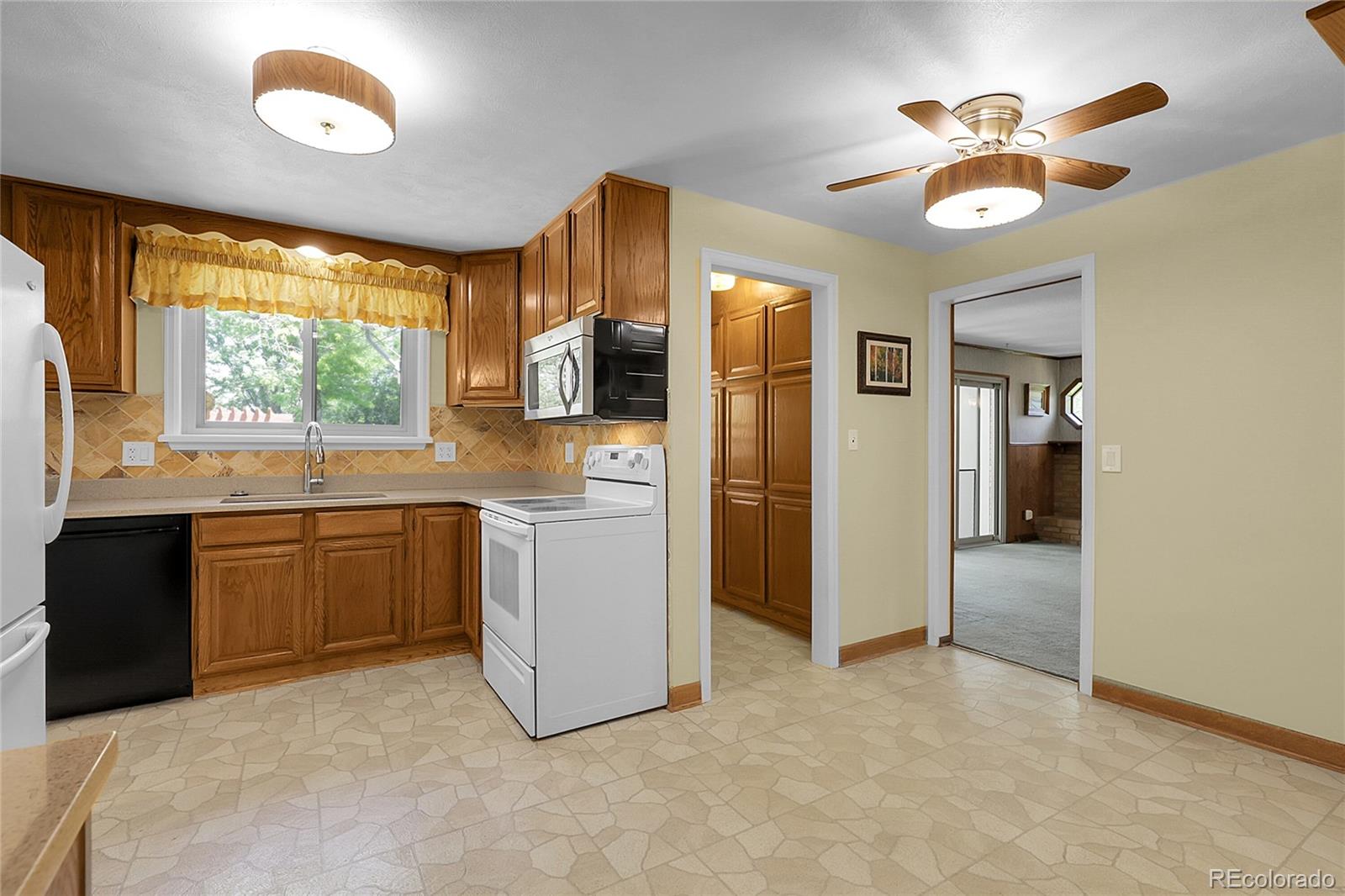 MLS Image #10 for 1091 e pinewood avenue,centennial, Colorado