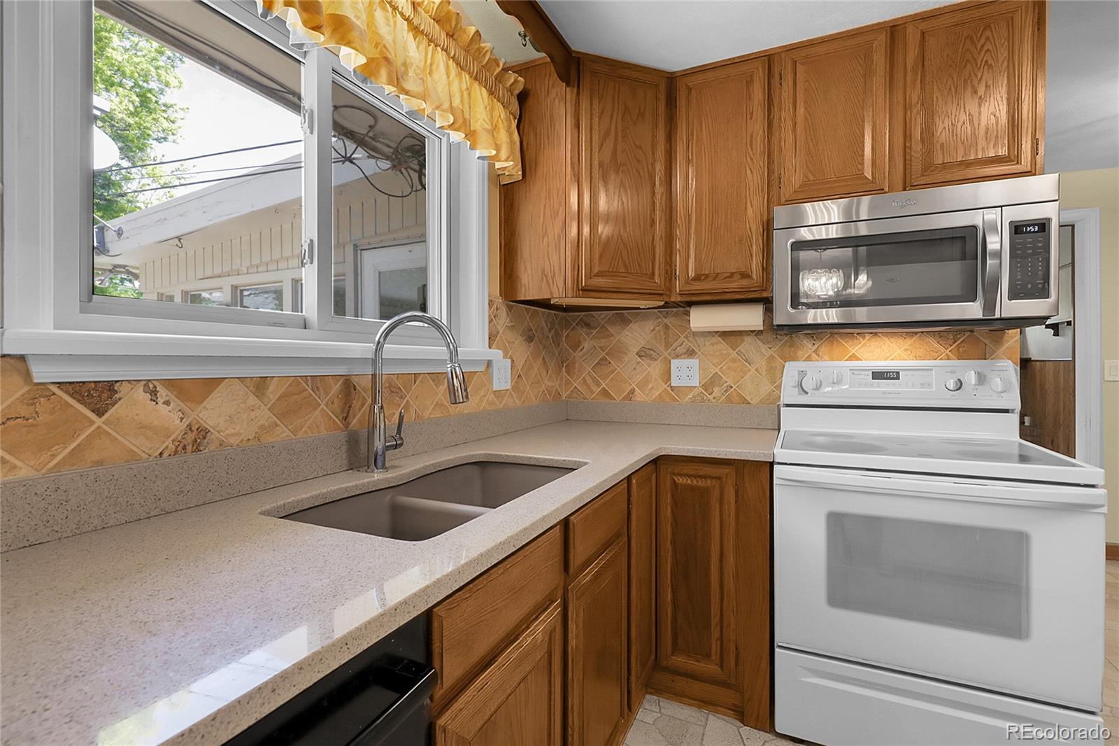 MLS Image #12 for 1091 e pinewood avenue,centennial, Colorado