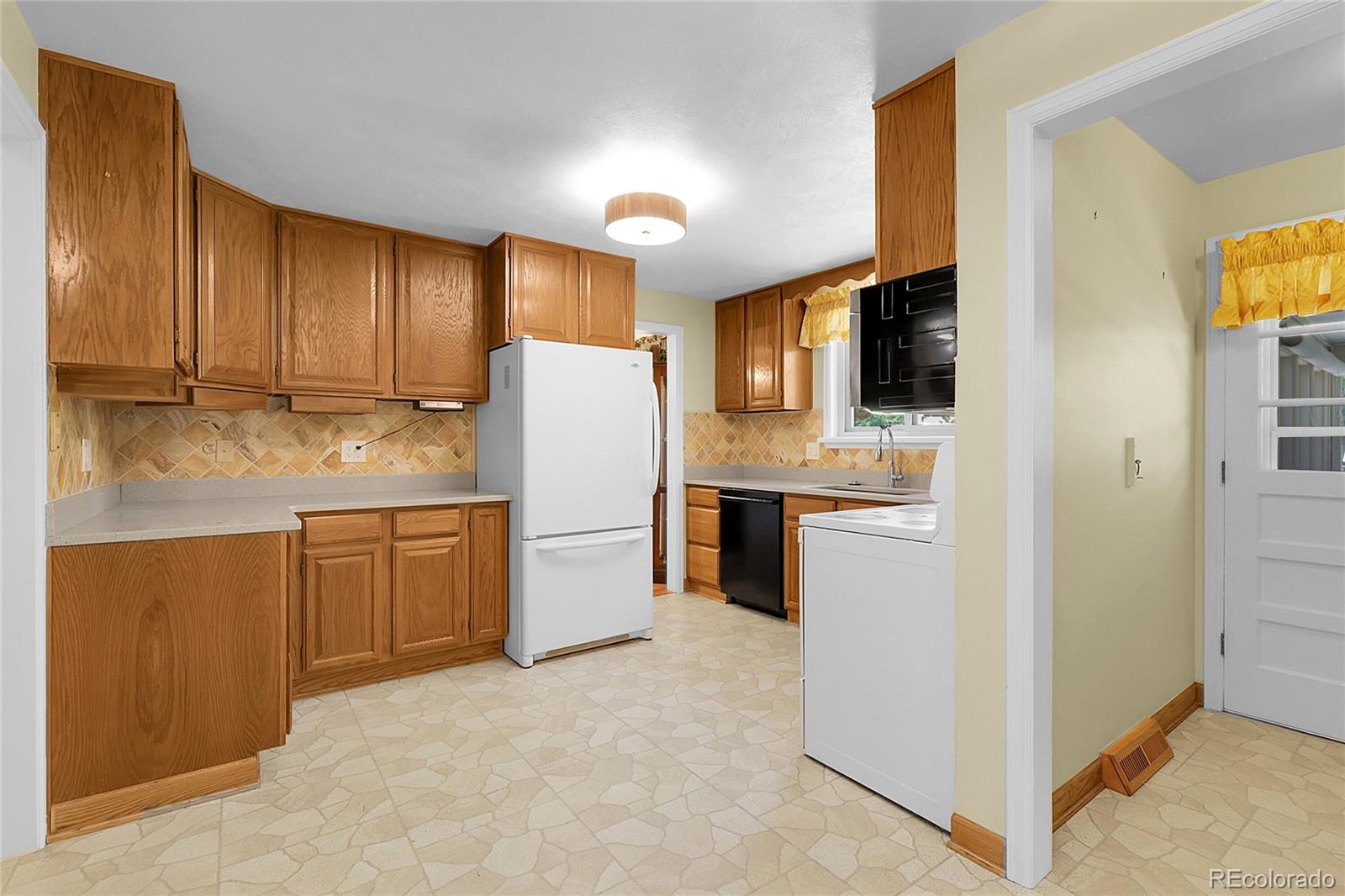 MLS Image #9 for 1091 e pinewood avenue,centennial, Colorado