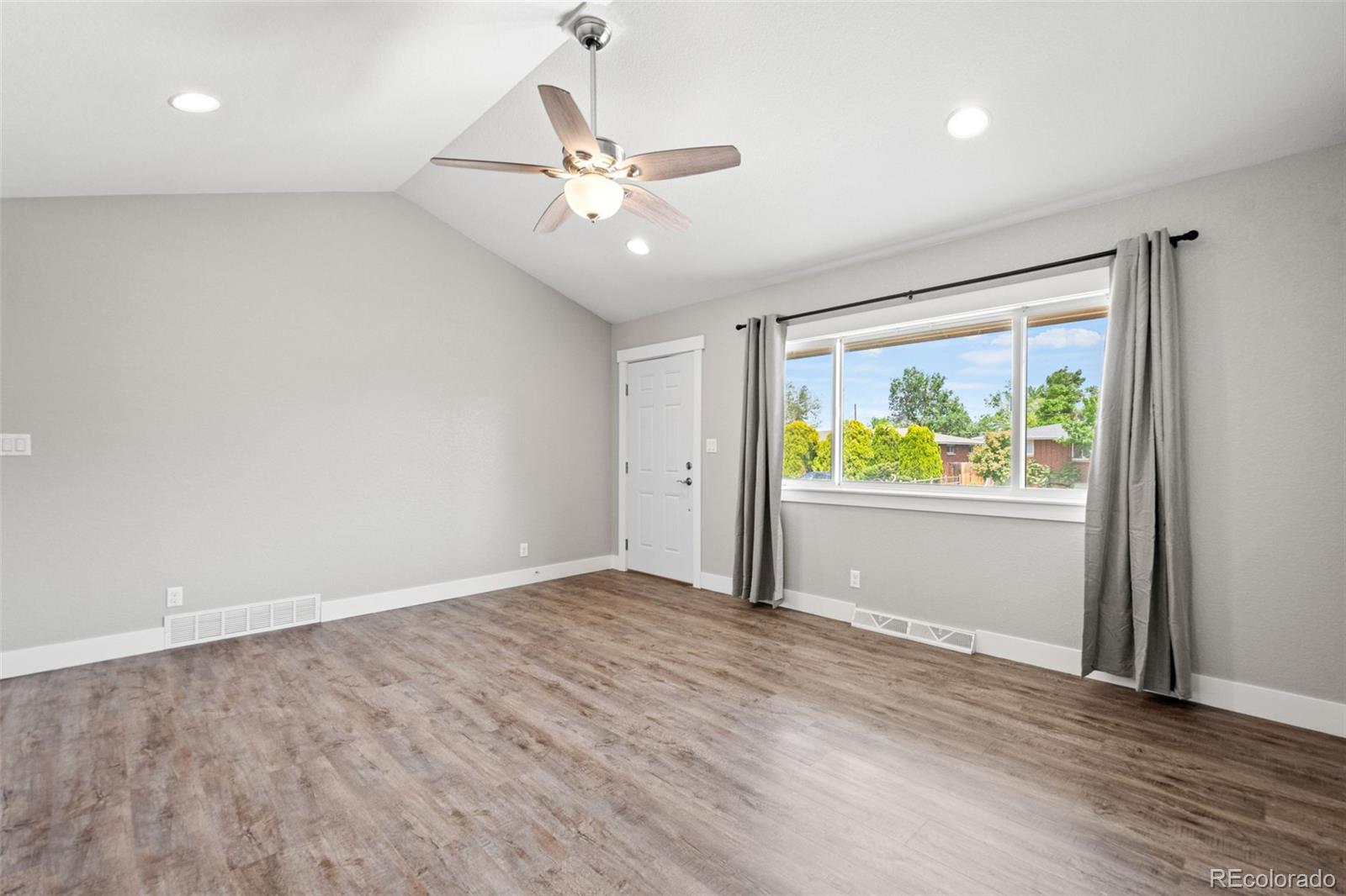 MLS Image #5 for 335 n 11th avenue,brighton, Colorado